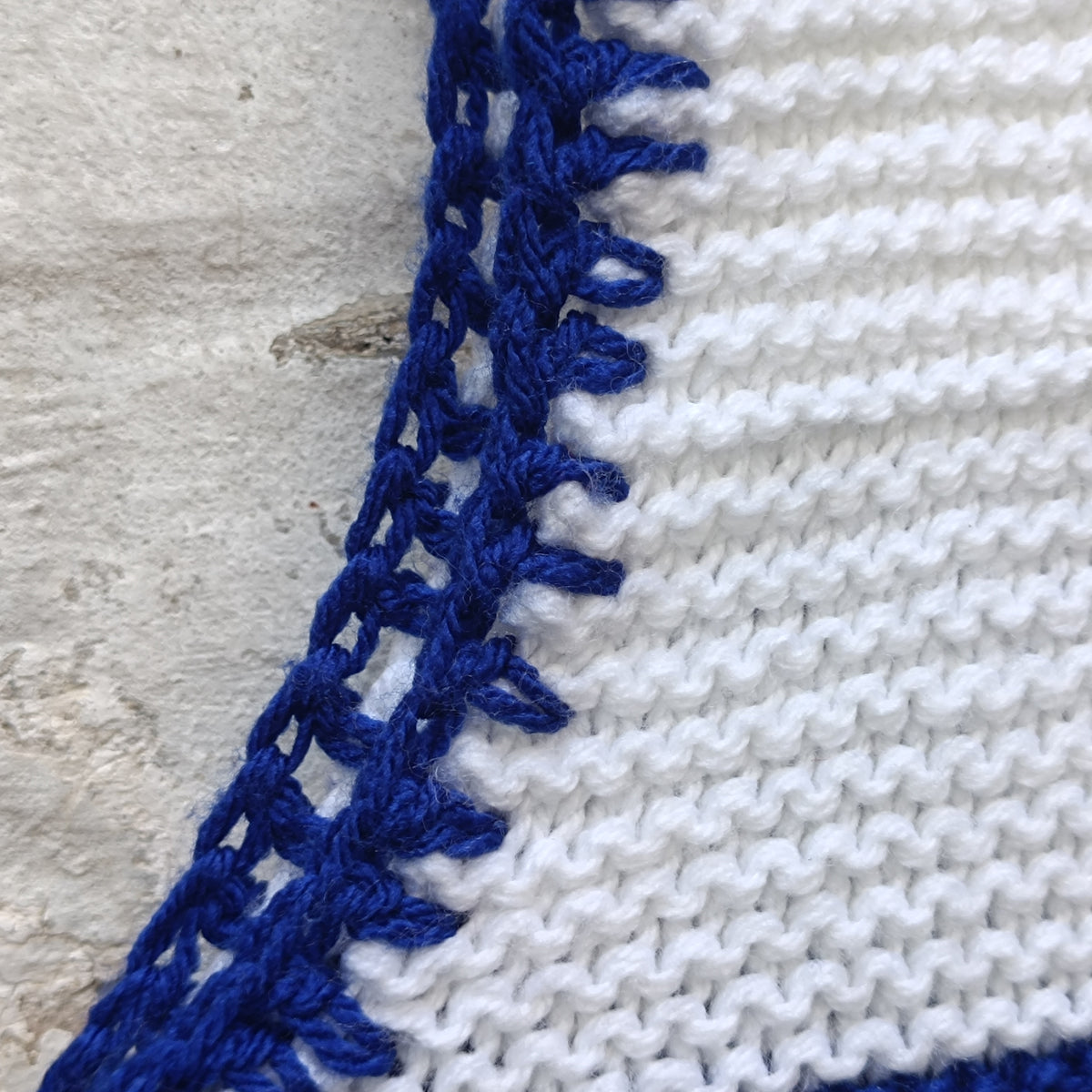 Knit Vest | Vintage 70s Blue White Knit Top | Fits M/L