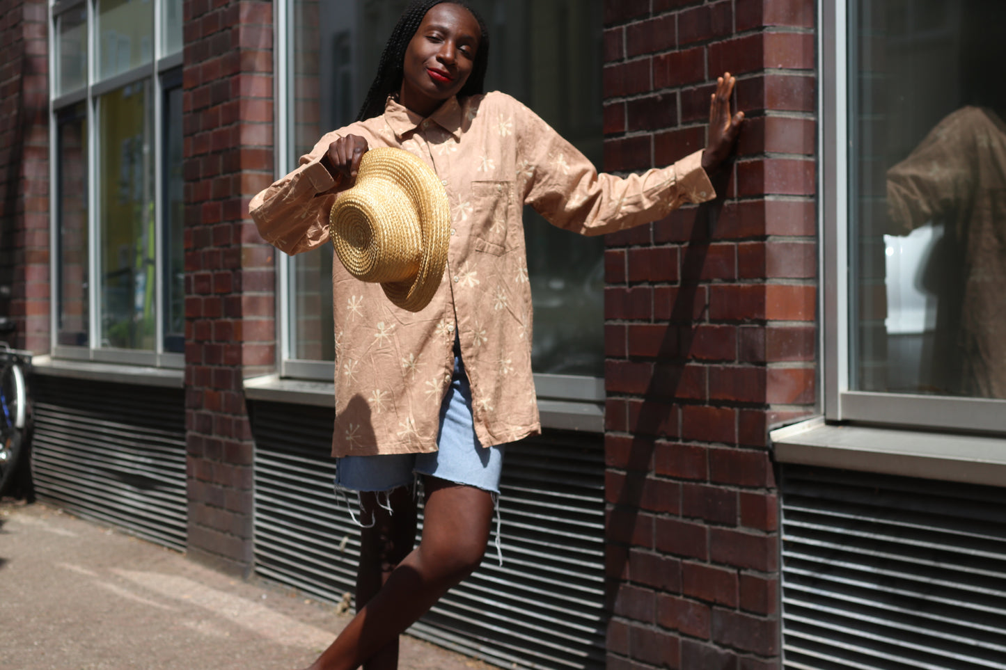 Vintage 90s Earthy Brown Textured Batik Print Oversized Shirt