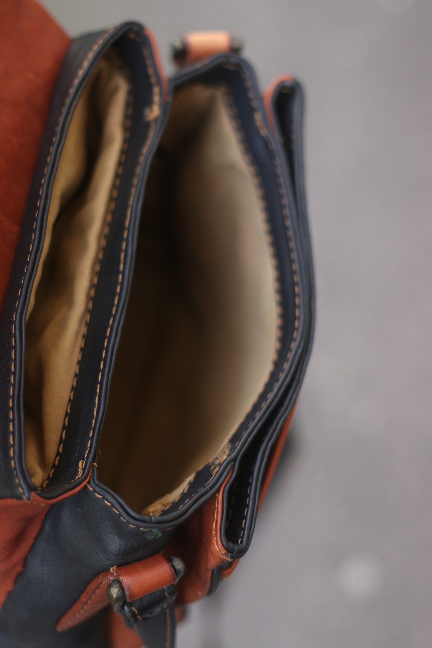 Vintage Brown Borella Leather Handbag