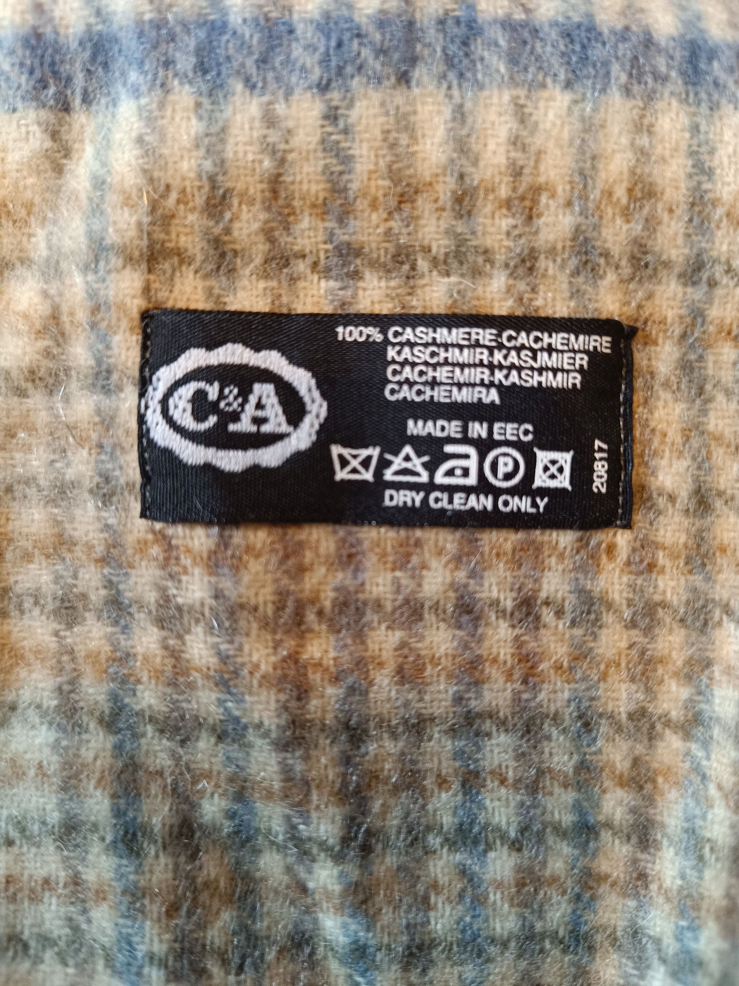 Vintage Scarf in Grey and Brown | Y2K minimalist C&A checkered winter accessory