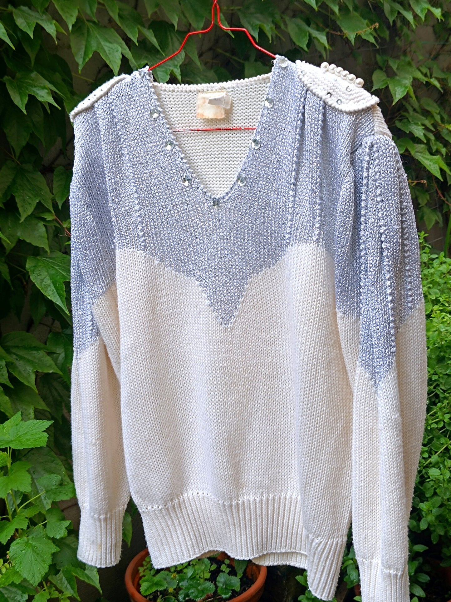 80s White Knit| Vintage Sweater with Shimmery Details| Women's White Long Sleeved Jumper with Shoulder pads and Beaded Details
