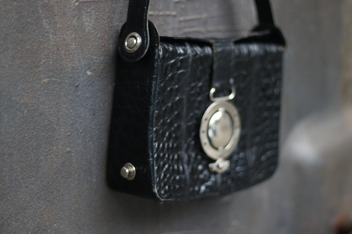 70s Leather Bag With Statement Straps | Vintage Handbag Detachable handle| Women's Minimalist Elegant Black Shoulderbag
