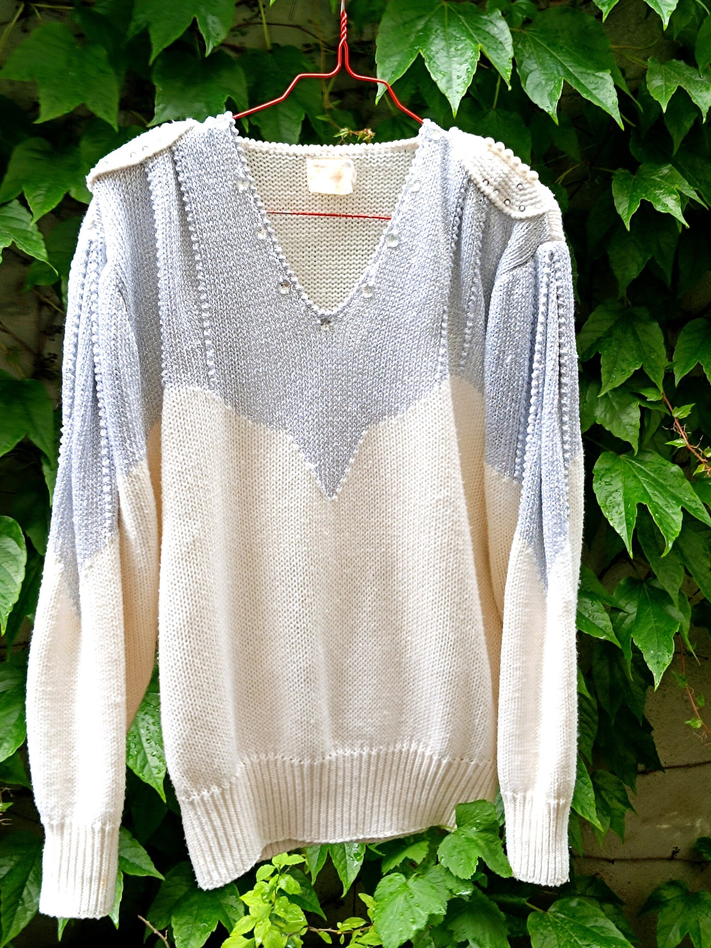 80s White Knit| Vintage Sweater with Shimmery Details| Women's White Long Sleeved Jumper with Shoulder pads and Beaded Details