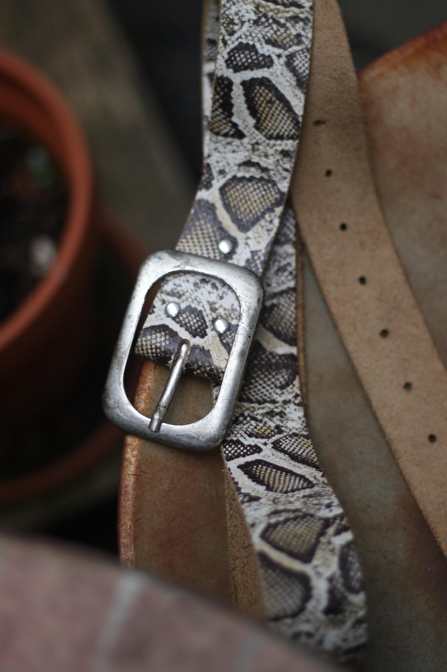 70s Leo Print Belt| Women's Vintage Leather Waist Belt| Grey Animal Print Minimalist Accessory
