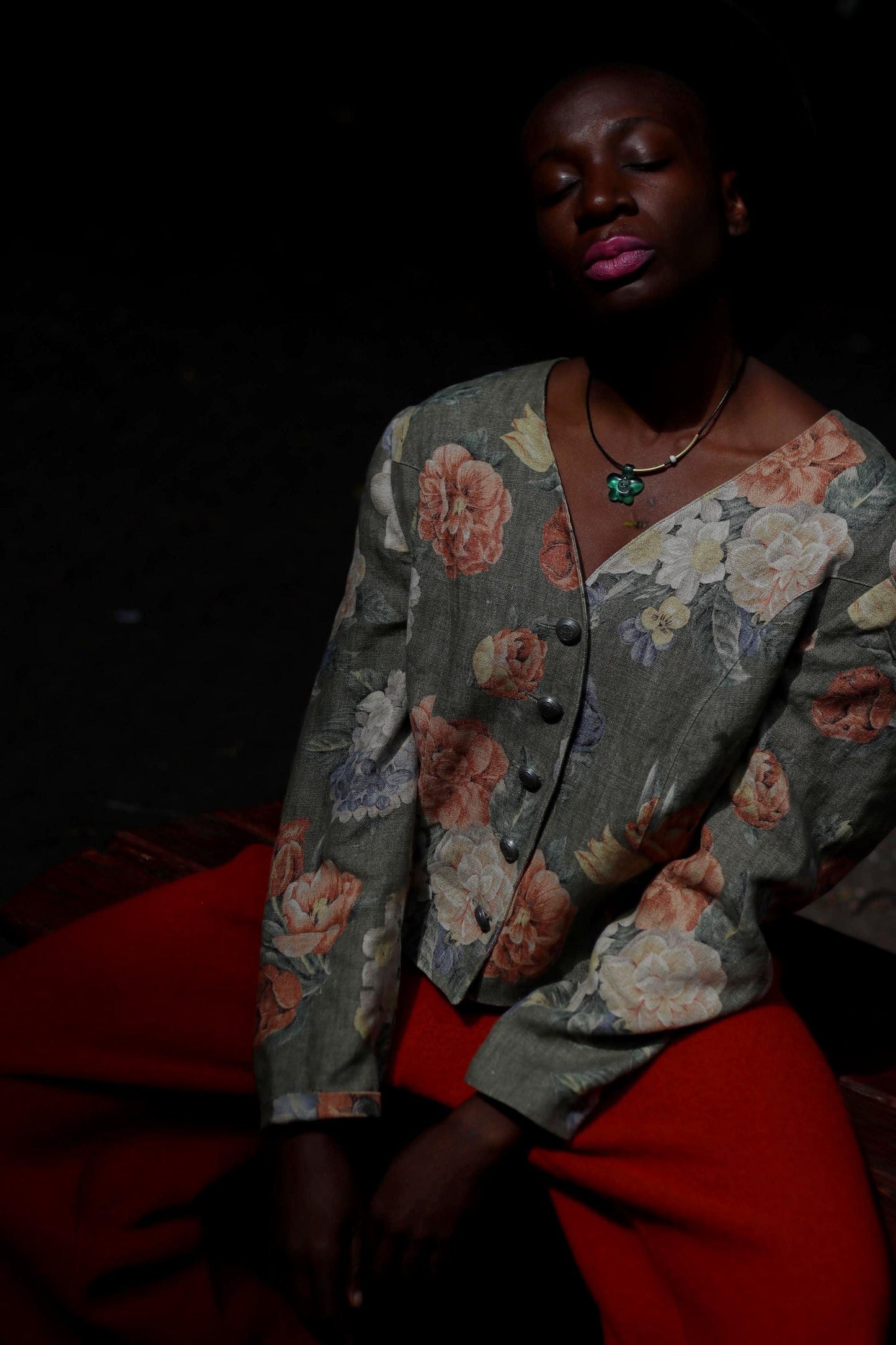 80s Linen Floral Blazer | Vintage Women's Maximalist Blazer| Cropped Bold Print suit jacket