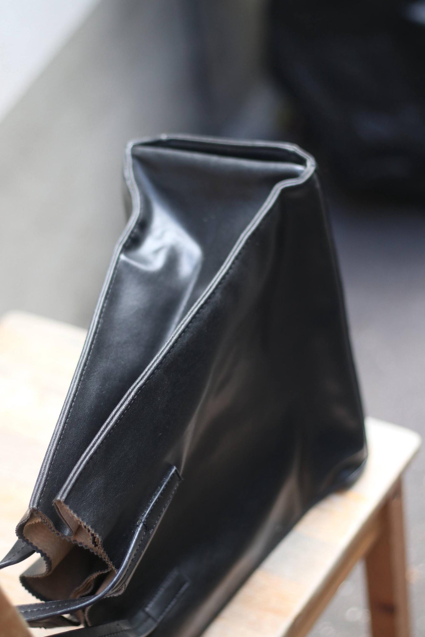 Genuine Leather Bag | 90s Black Shoulder Bag| Vintage Women's Minimalism Chic Hand bag|