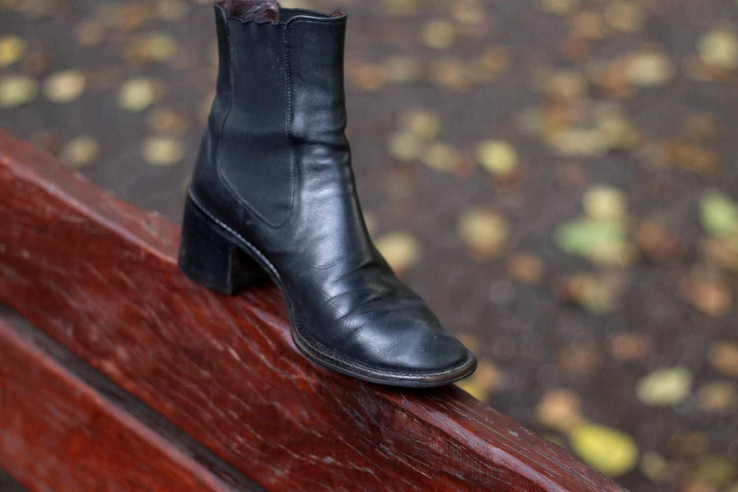 90s Leather Boots| Classic Chelsea Ankle Boots made in Italy| Women's Minimalist sleek Boots