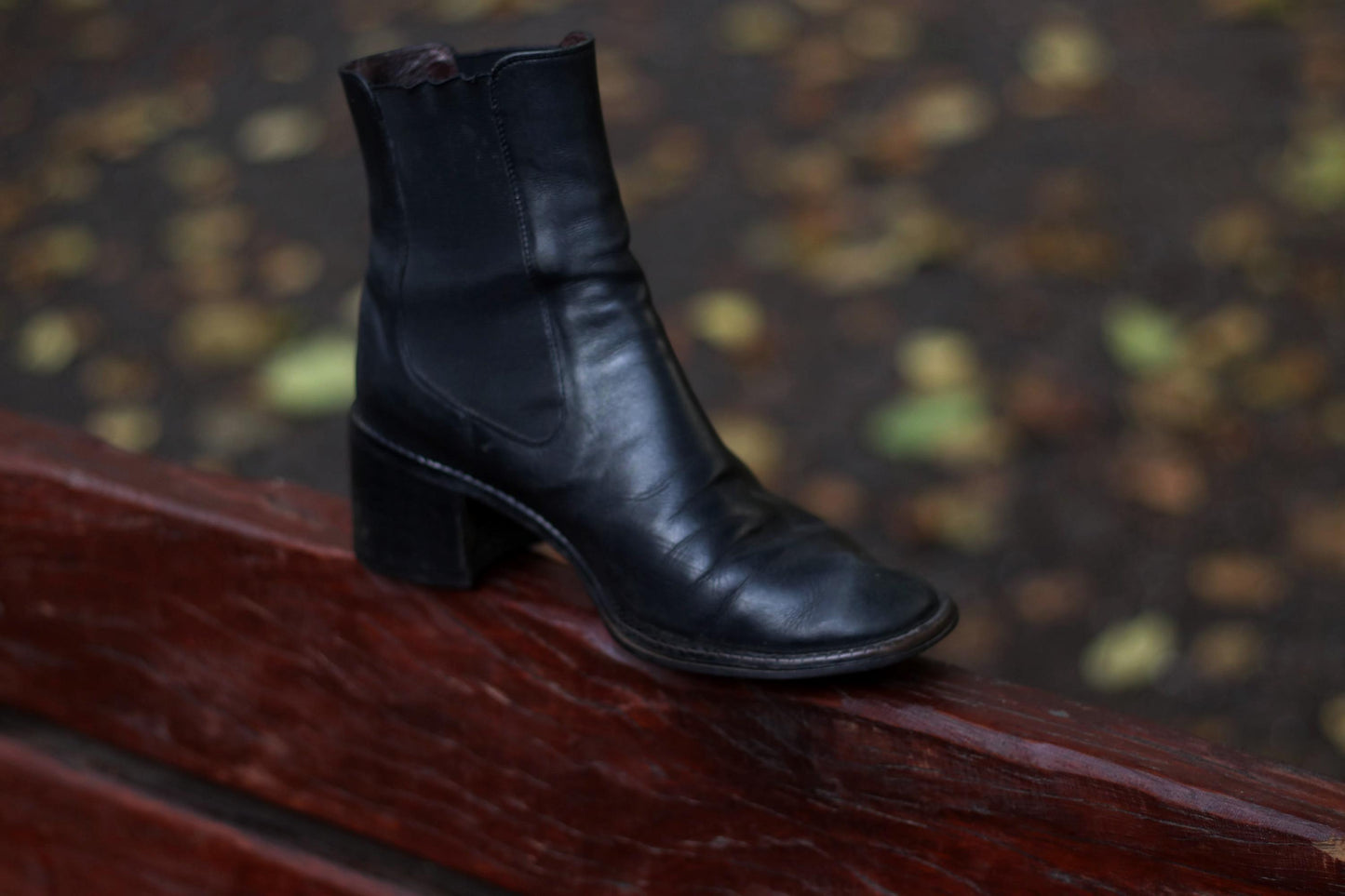 90s Leather Boots| Classic Chelsea Ankle Boots made in Italy| Women's Minimalist sleek Boots