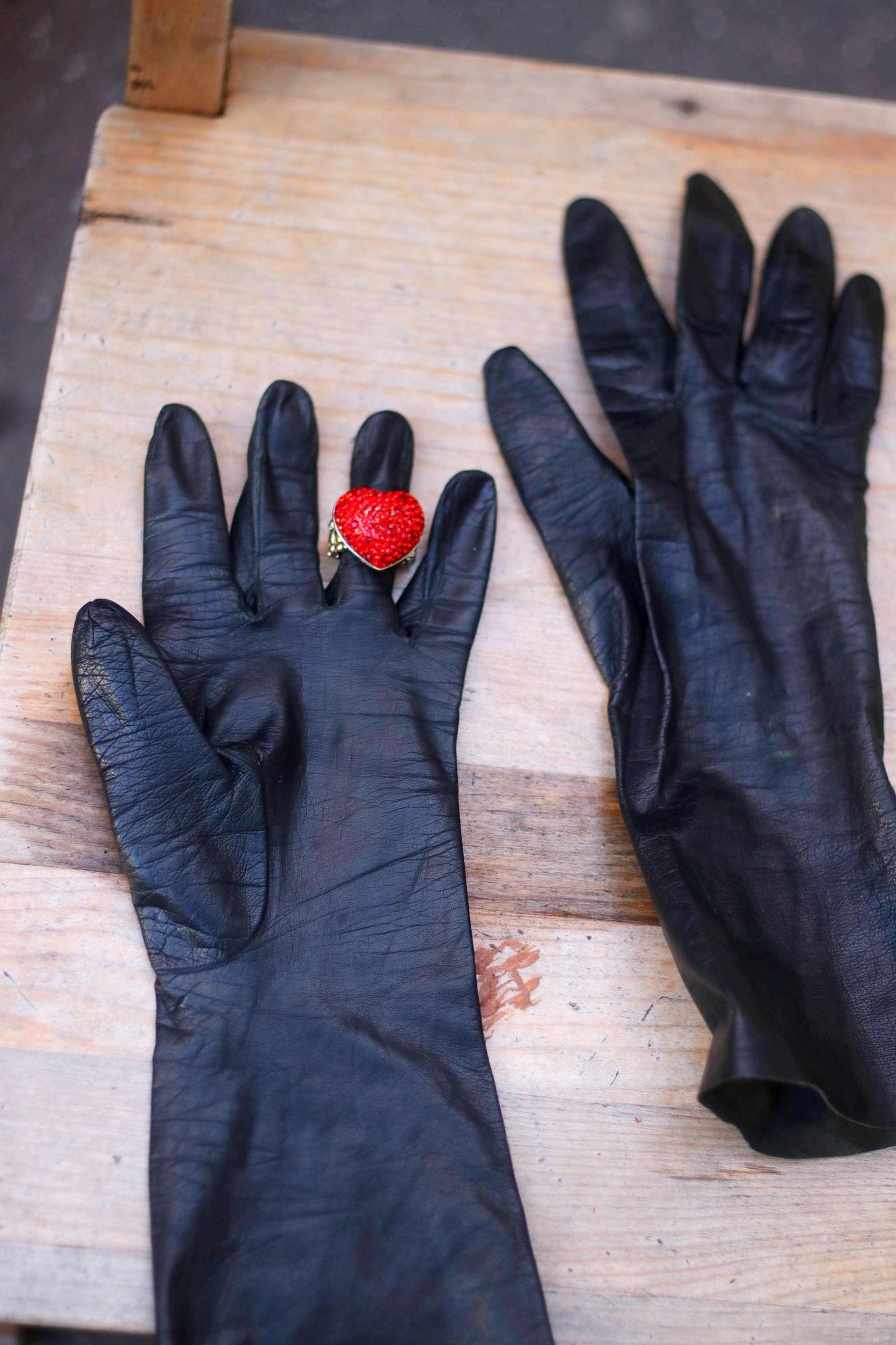 90s Black Leather Gloves | Vintage women's winter gloves| Minimalist chic winter accessory