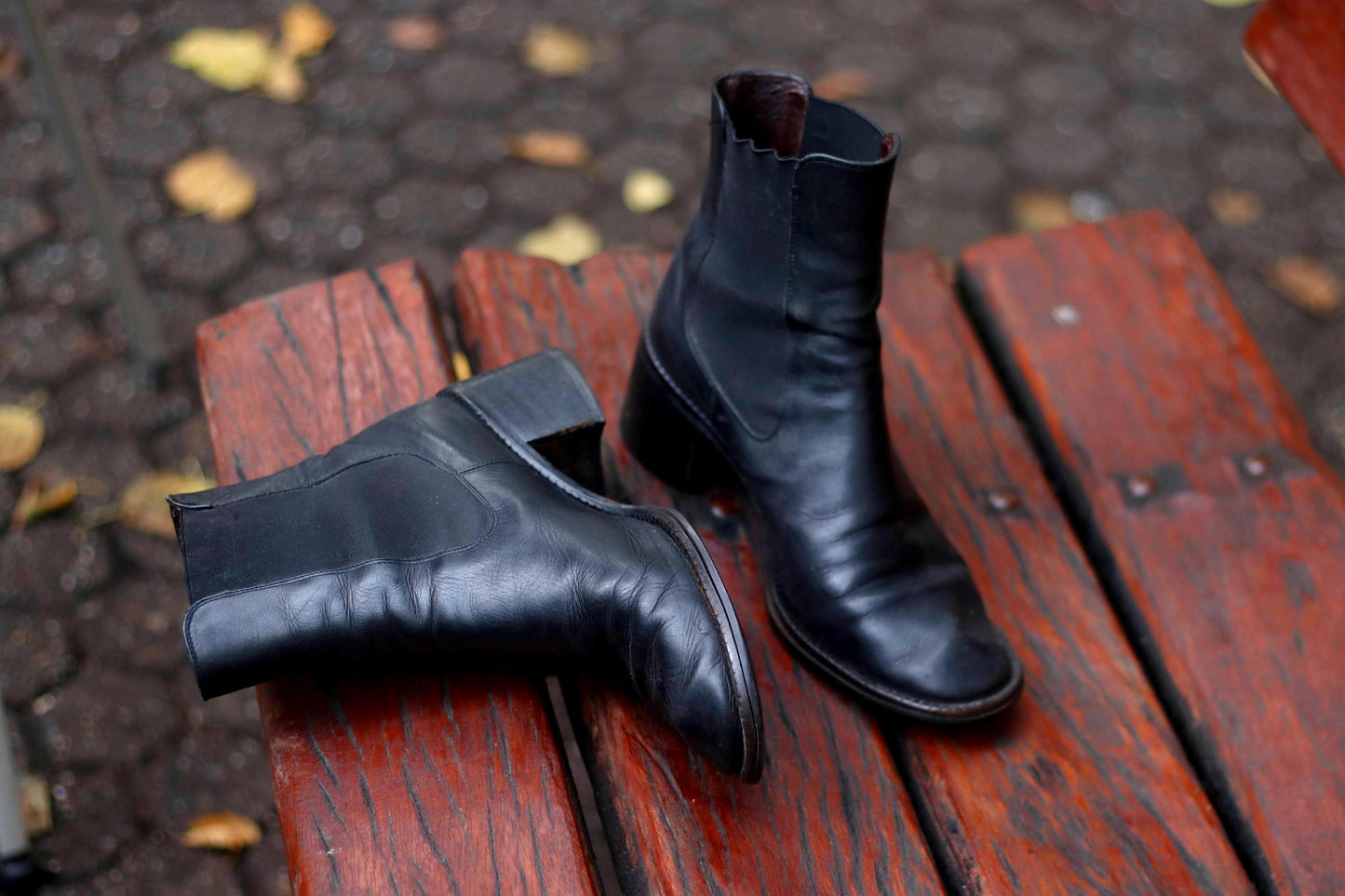 90s Leather Boots| Classic Chelsea Ankle Boots made in Italy| Women's Minimalist sleek Boots