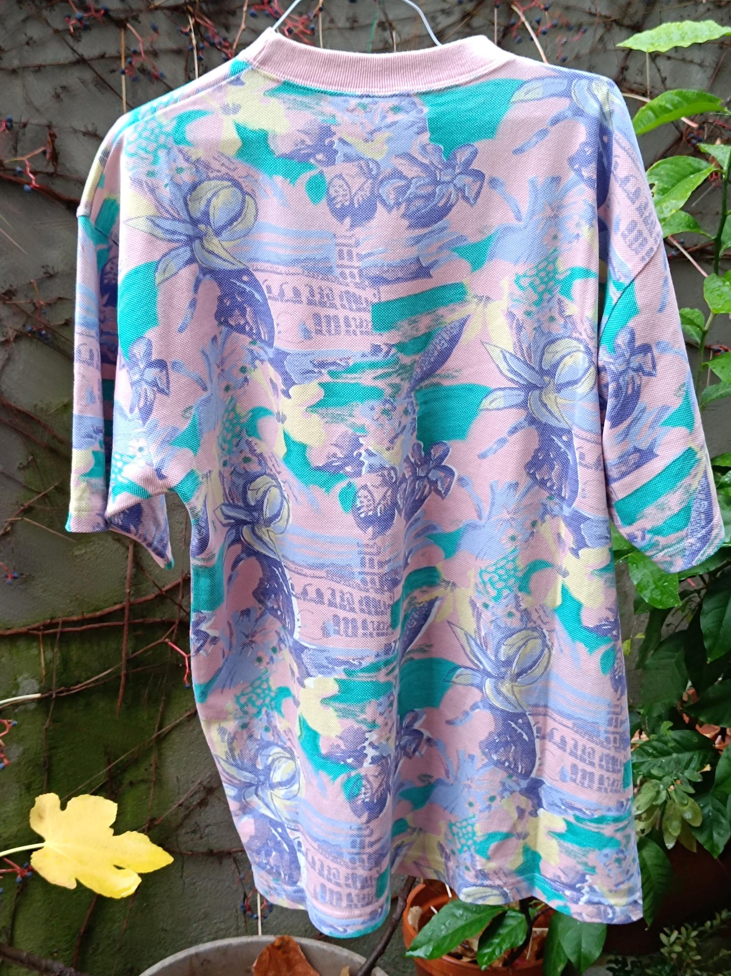 90s Crazy Print T-Shirt| Vintage Purple Unisex Shirt| Graphic Fantastic Short-sleeved Design