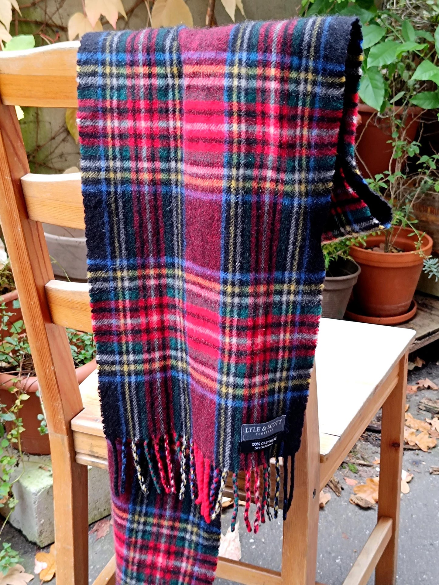 Vintage Lyle & Scott Cashmere Scarf| Y2K Red Minimalist Tartan Winter Accessory| Women's Neckwarmer| Men's Classic scarf
