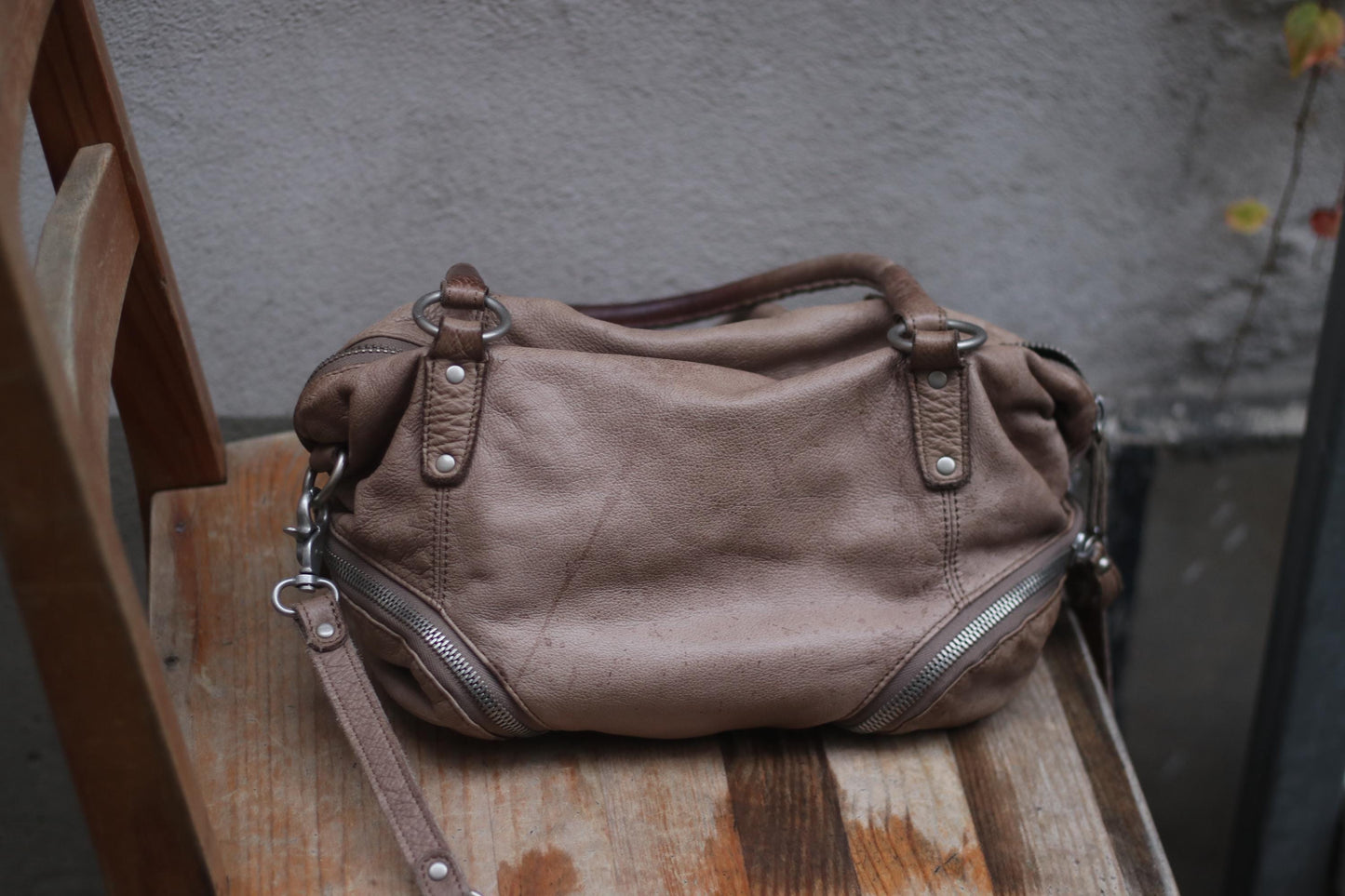 FredsBruder Sand Coloured Leather Hobo Bag| Vintage Genuine Leather Shoulder bag | Women's Minimalist Crossbody