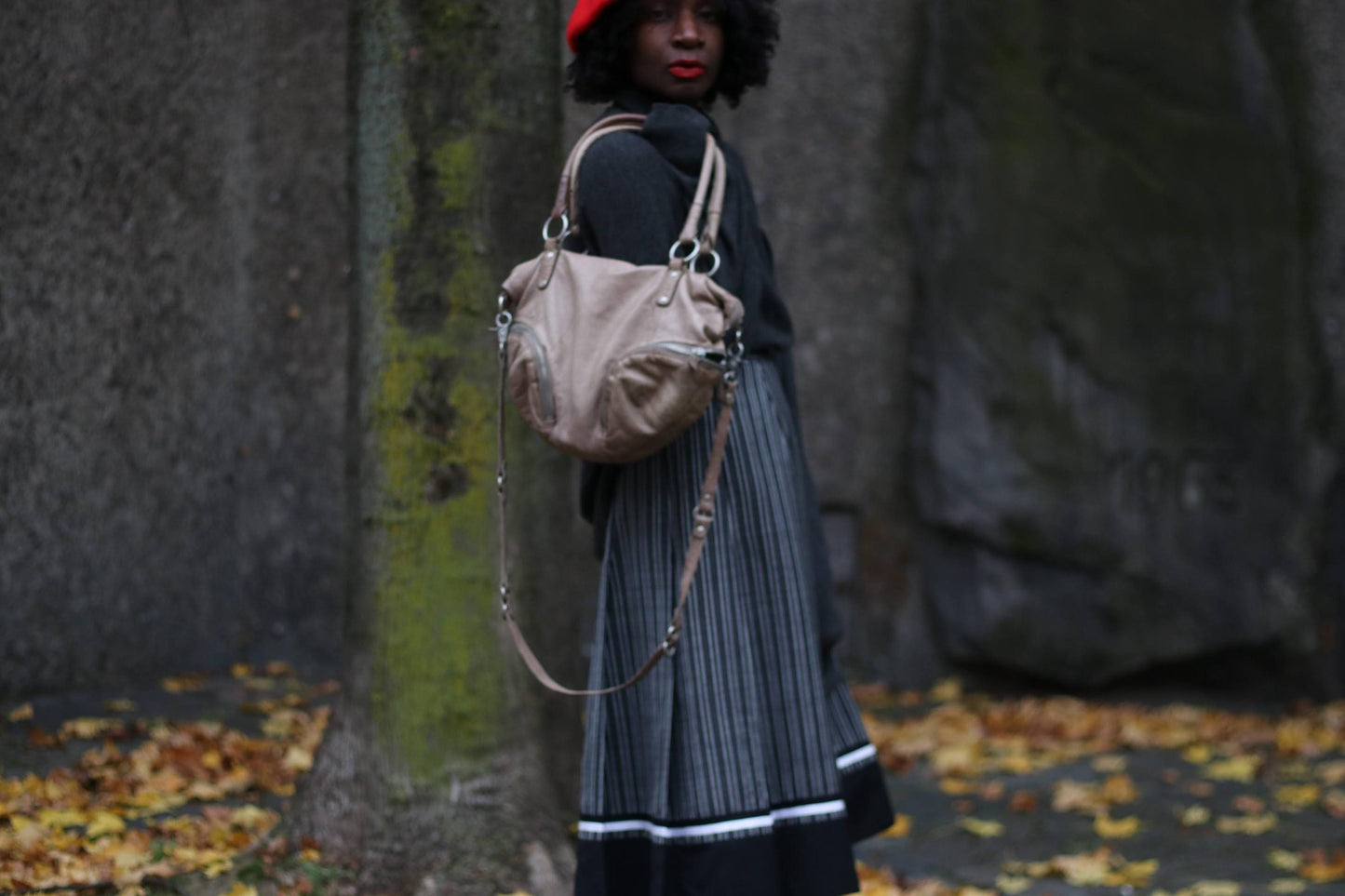 FredsBruder Sand Coloured Leather Hobo Bag| Vintage Genuine Leather Shoulder bag | Women's Minimalist Crossbody