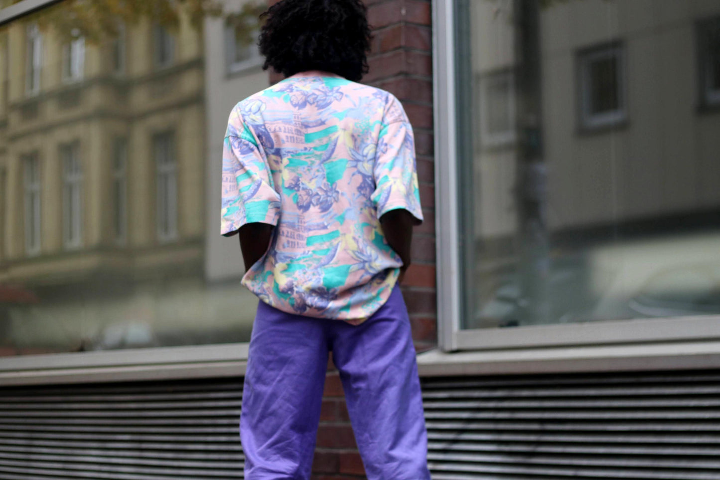 90s Crazy Print T-Shirt| Vintage Purple Unisex Shirt| Graphic Fantastic Short-sleeved Design