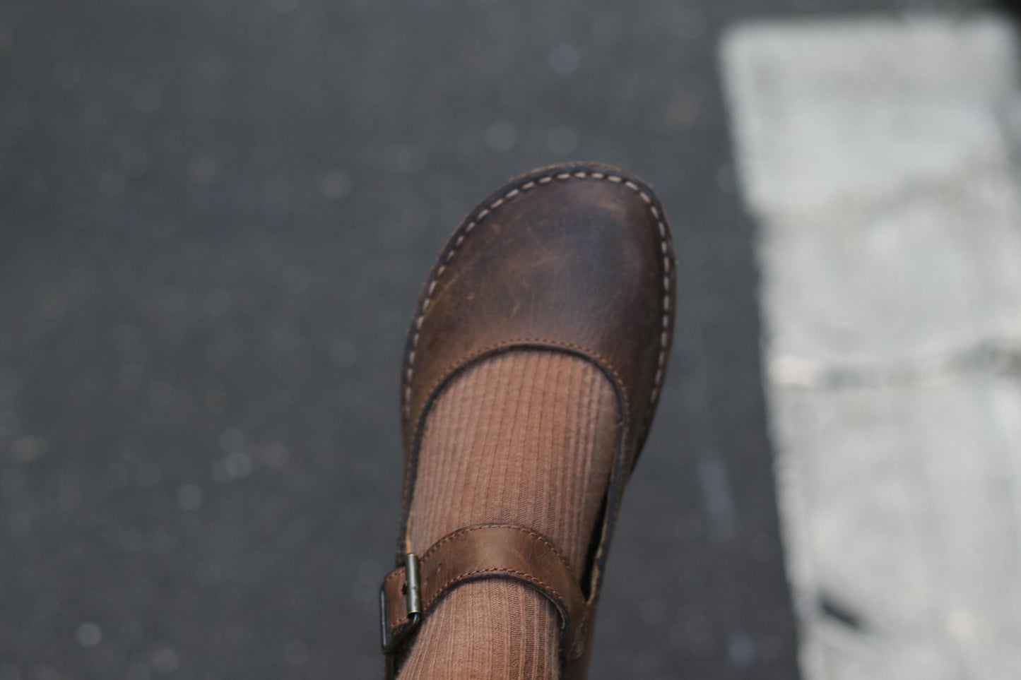 Vintage Clarks Originals Leather Shoes | 90s Women's Minimalist Brown Preppy Every day Shoes| Ugly Shoe Trend
