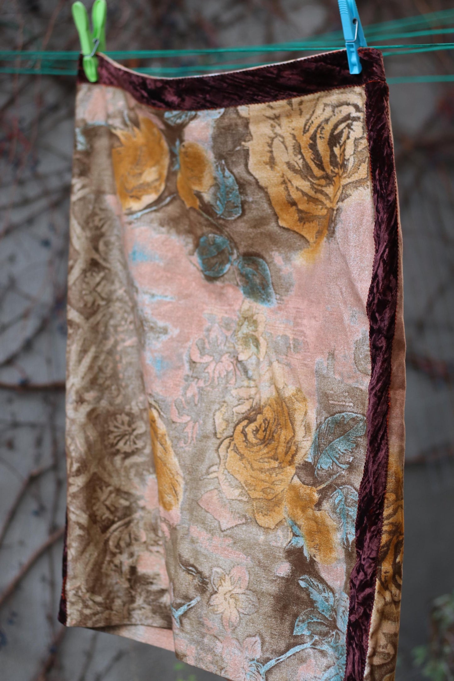 y2k Roberto Cavalli Floral Knee-length Skirt| Women's Vintage Brown Velvet Optic Designer Skirt | Vintage Cotton Knee-length Skirt Medium