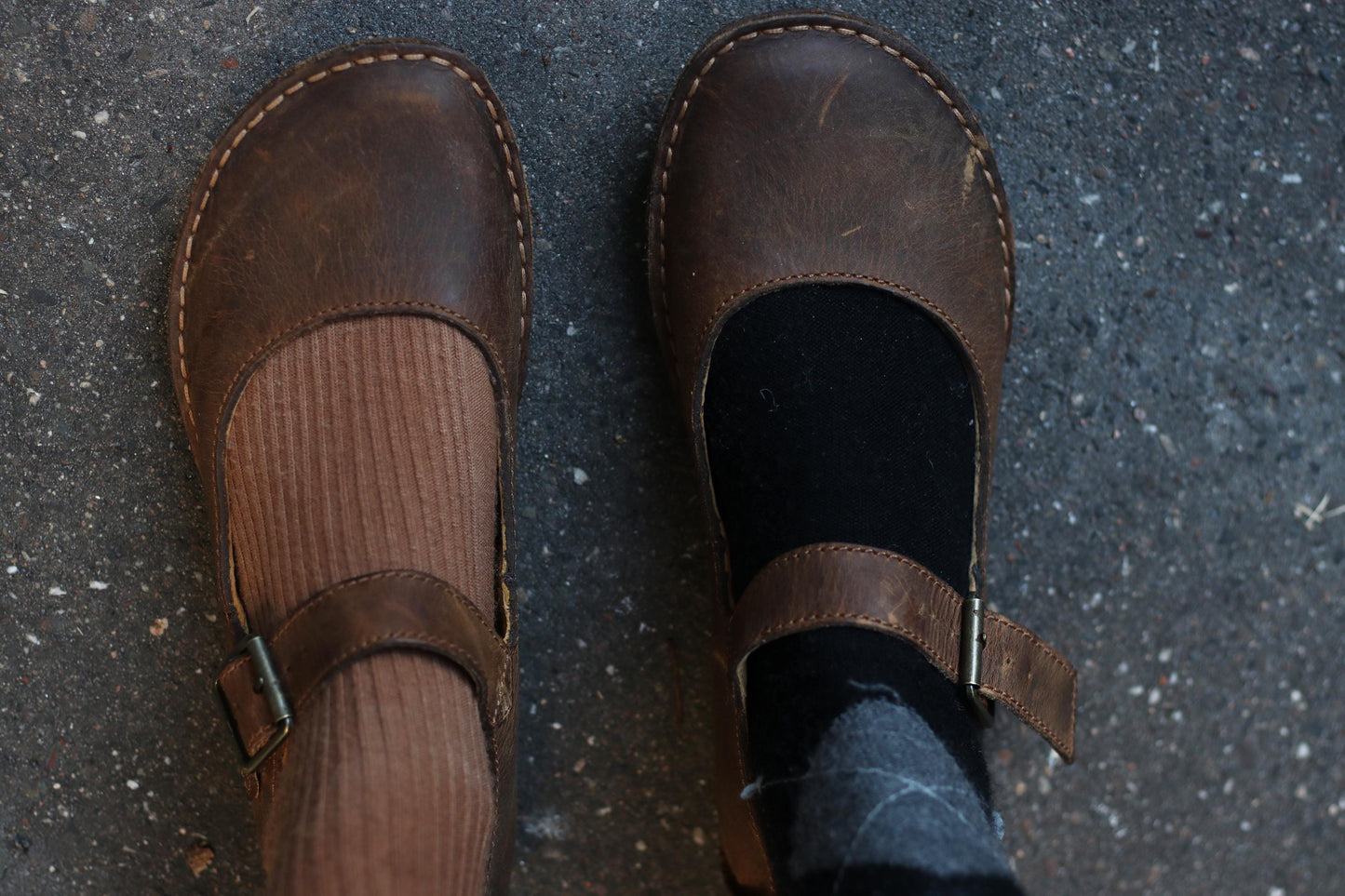 Vintage Clarks Originals Leather Shoes | 90s Women's Minimalist Brown Preppy Every day Shoes| Ugly Shoe Trend