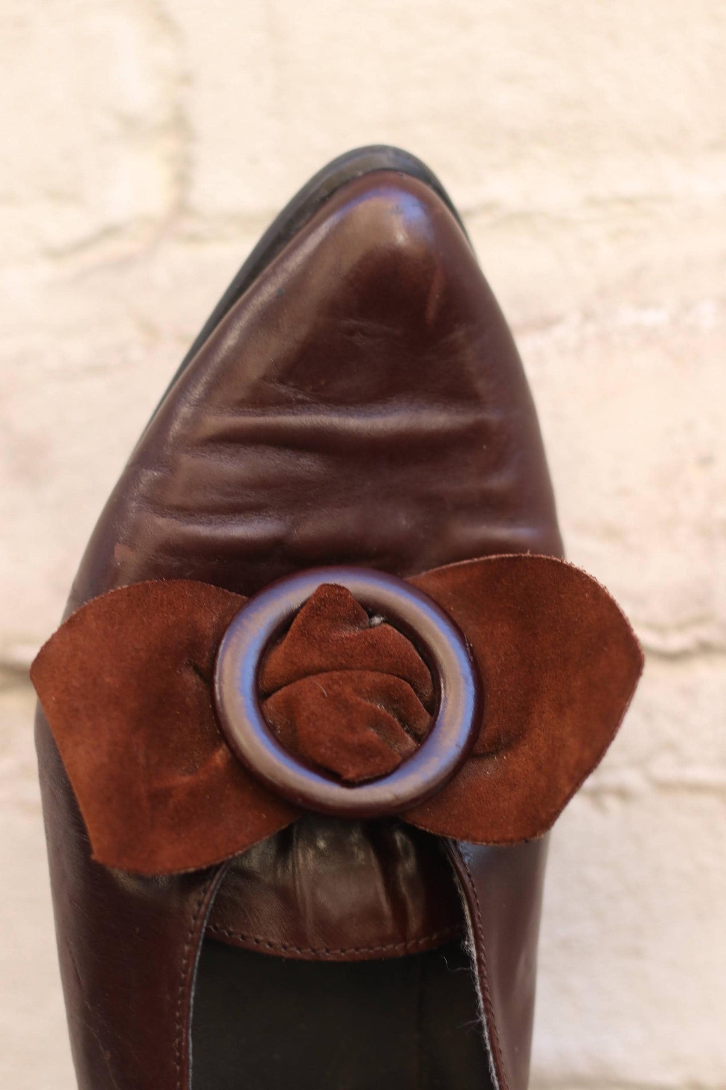 80s Leather Flats with Bow Details | Vintage Women's Classic Loafers in Brown