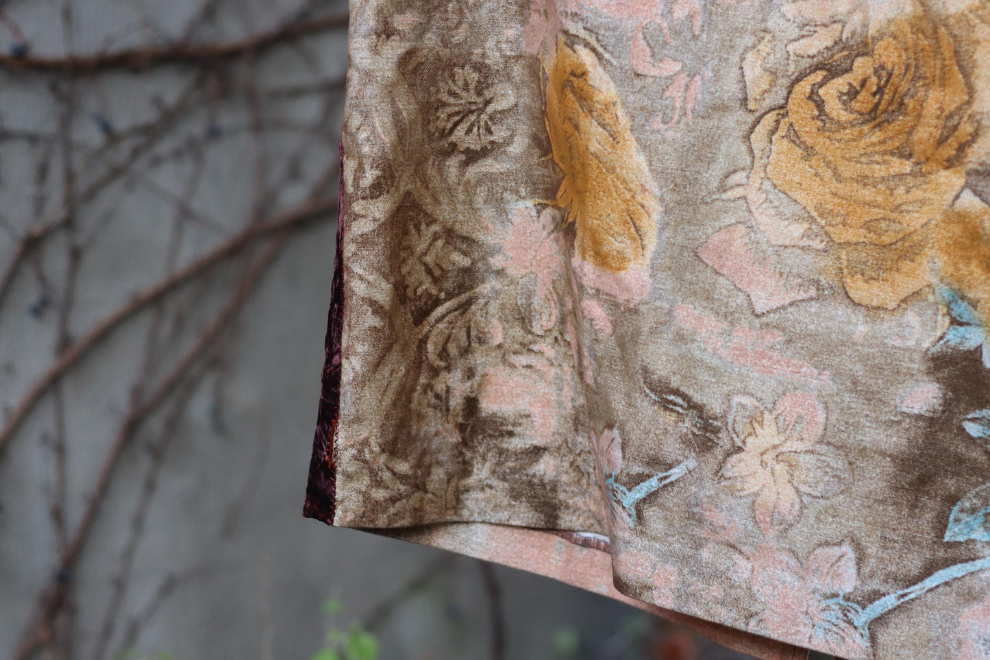 y2k Roberto Cavalli Floral Knee-length Skirt| Women's Vintage Brown Velvet Optic Designer Skirt | Vintage Cotton Knee-length Skirt Medium