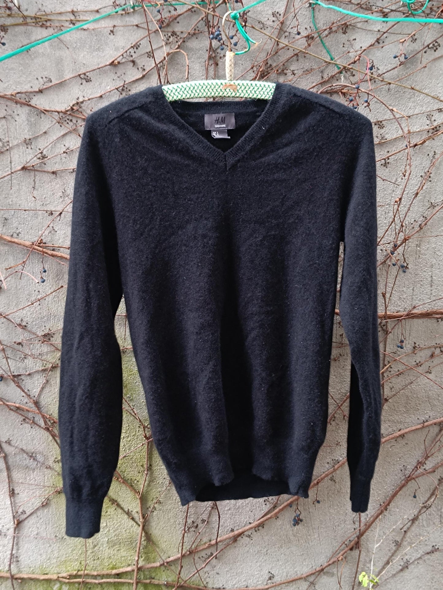 Vintage H&M Black Cashmere Sweater | Timeless Y2K V-Neck |Women's Soft Luxurious, Preloved Knit | Long-Sleeved Minimalist Wardrobe Staple