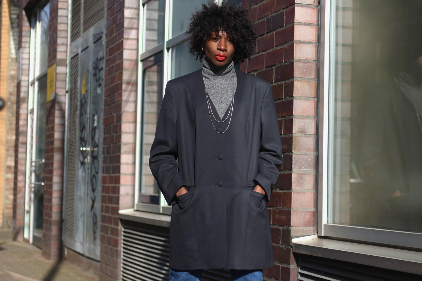 Vintage Oversized Blazer| 90s Black Boxy Fit Work Jacket| Women's Minimalist Power Dressing Design| Dark Academia