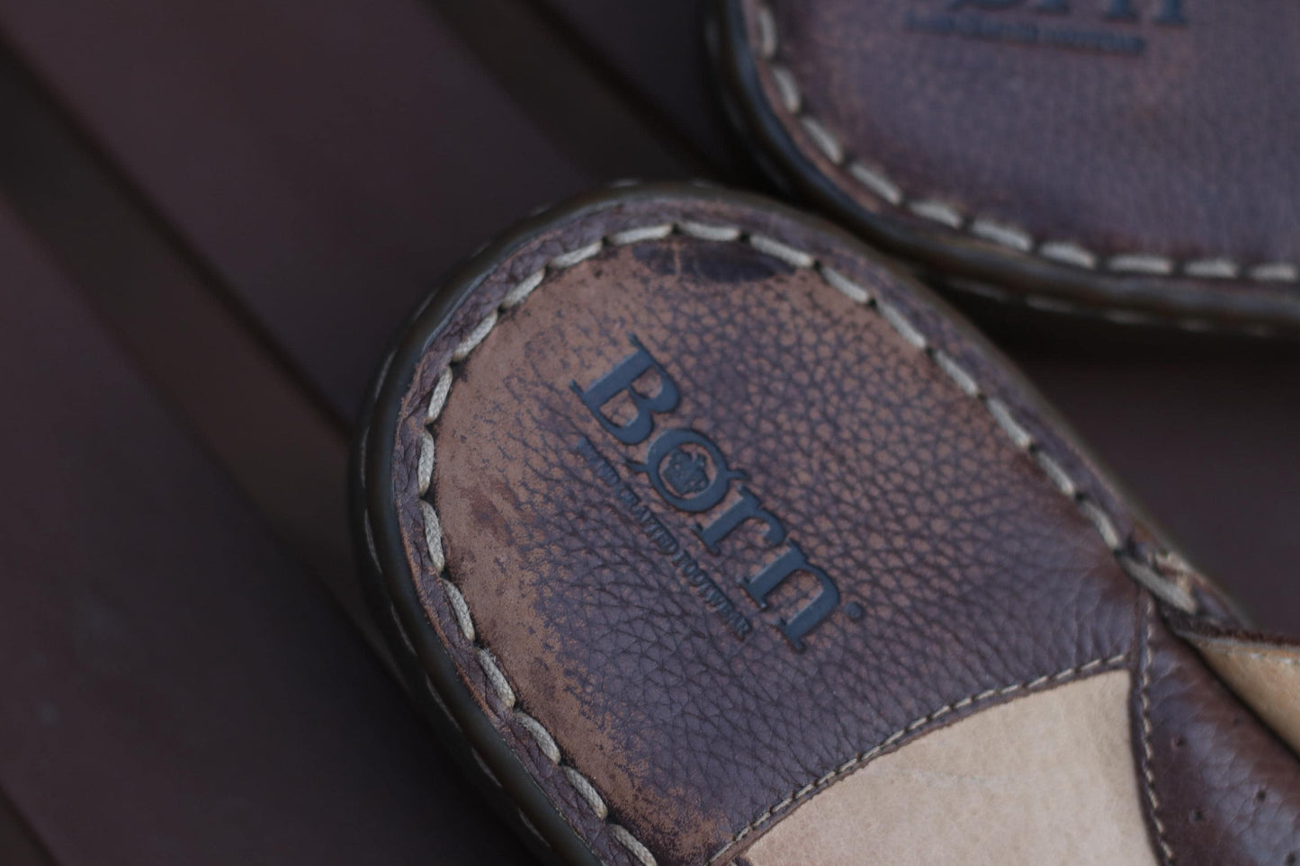 Vintage Børn Leather Sandals | 90s Women's Handcrafted Thong Sandals | Brown Cross-Strap Flip-Flops with Stitch Detailing | Summer Shoe US8