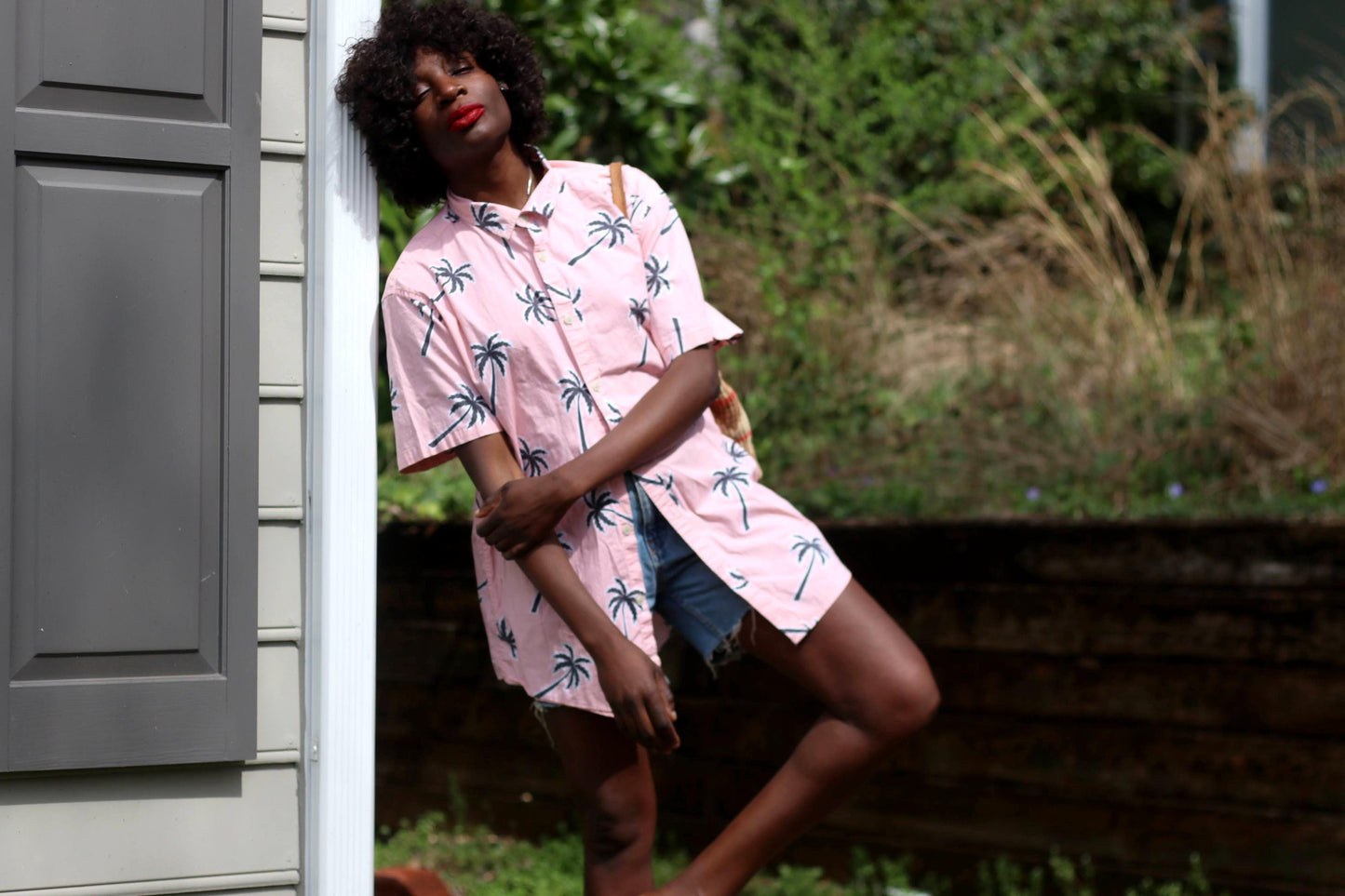 Vintage Pink Palm Tree Shirt | 90s No Boundaries Relaxed Fit Tropical Button-Up | Lightweight Summer Vacation Shirt