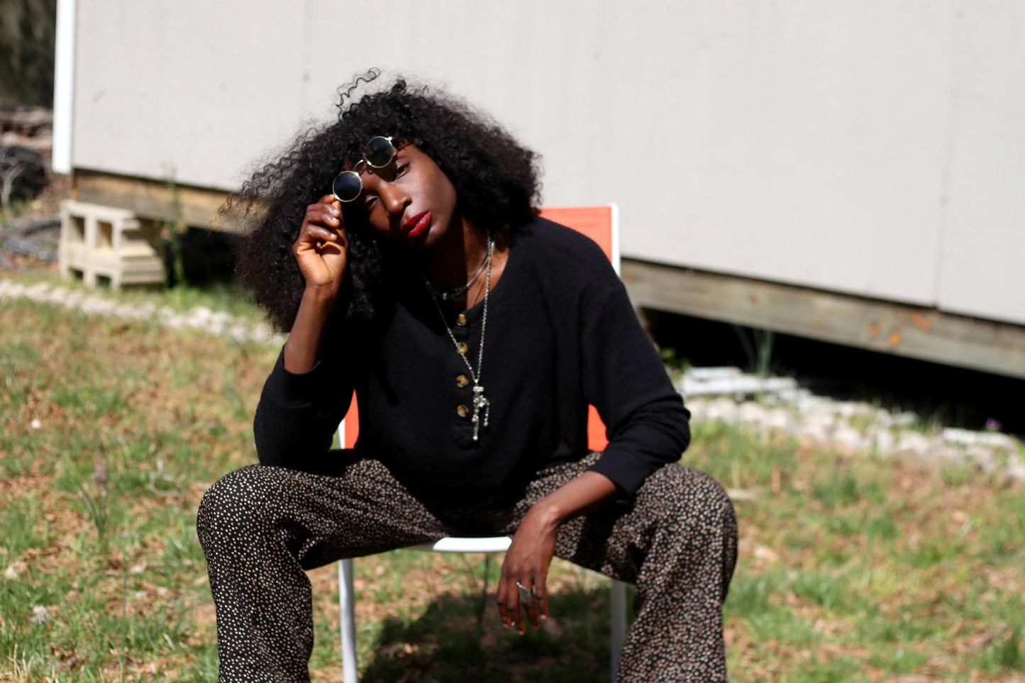 Vintage High-Waisted Trousers | 90s Black Effortless Chic Pants| with a Timeless Silhouette