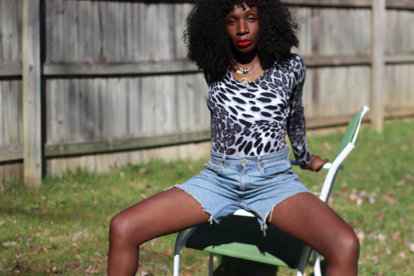 Vintage 90s Animal Print Silk Top| Fitted Stretch V-Neck Blouse| Y2K Long Sleeve Shirt – Sexy Leopard Print Going Out Top