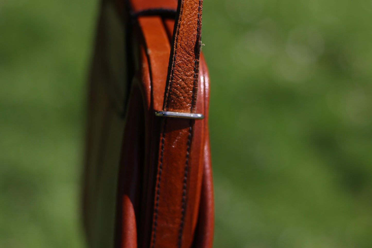 Vintage 70s Leather Shoulder Bag | Genuine Saddle Brown Purse | Minimalist Retro Handbag | Classic Everyday Style