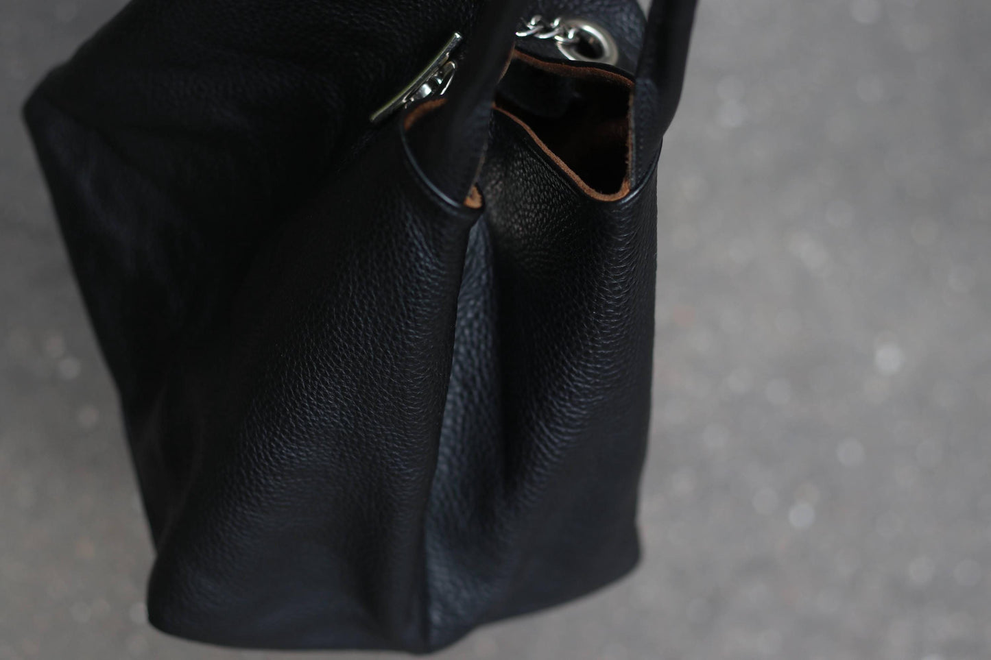 Vintage Black Pebbled Leather Tote Bag | Oversized Slouchy Shoulder Bag | Classic Everyday Carryall with Chain Detail