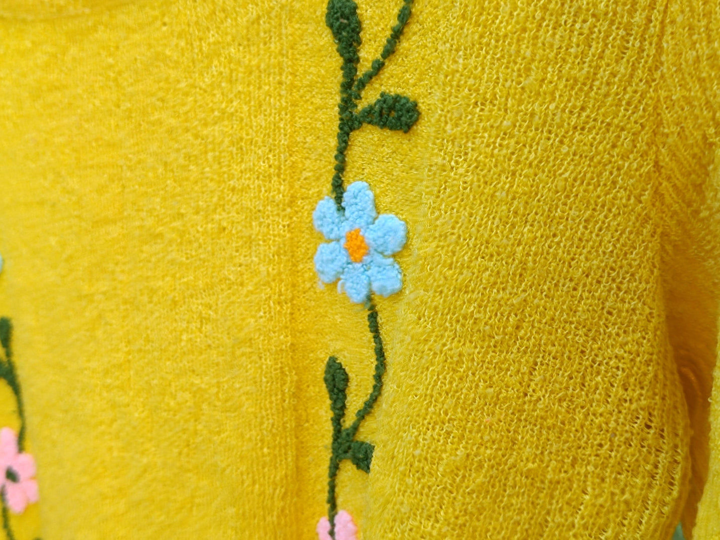 Vintage Yellow Knit Top–Floral Embroidered 70s Style Tee–Retro Short Sleeve Fitted Shirt Bright Boho Chic Cottagecore Blouse