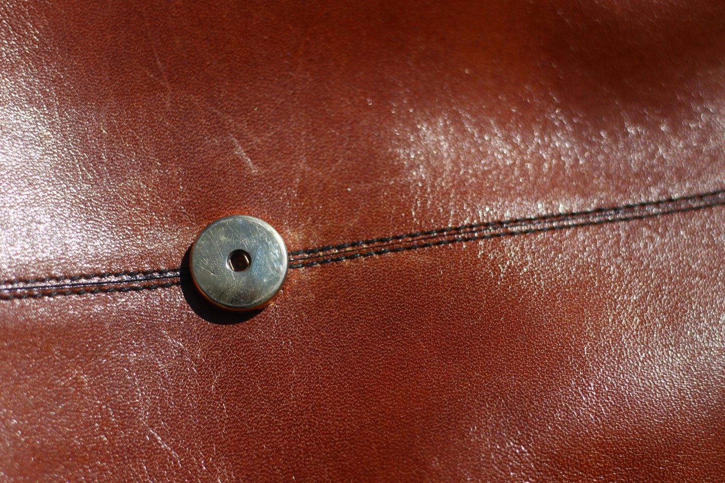 Vintage 70s Leather Shoulder Bag | Genuine Saddle Brown Purse | Minimalist Retro Handbag | Classic Everyday Style