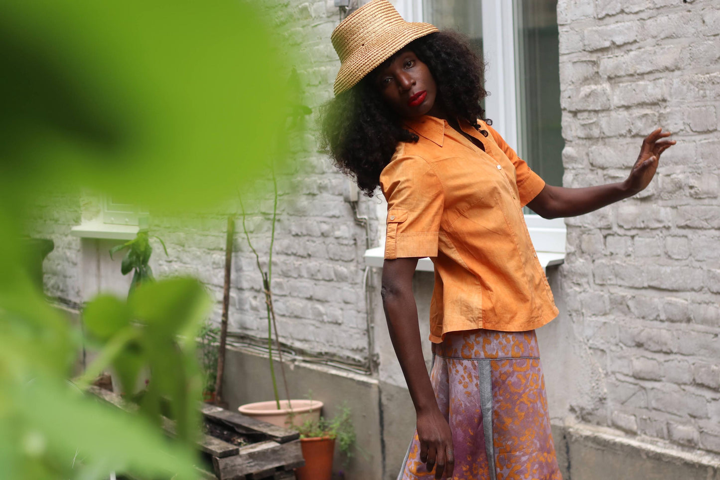 Vintage Brown Orange Shirt – 90s Short Sleeve Button Down Collared Top – Women’s Lightweight Summer Blouse Retro Minimalist Style