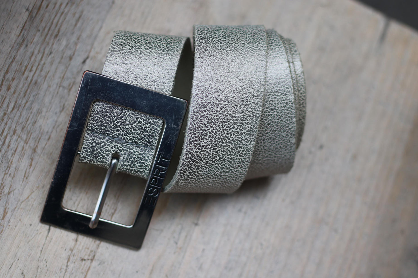 Y2K Metallic Leather Belt β Esprit Logo Buckle, Crackle Texture Silver Waist Acessory, 2000s Statement Piece