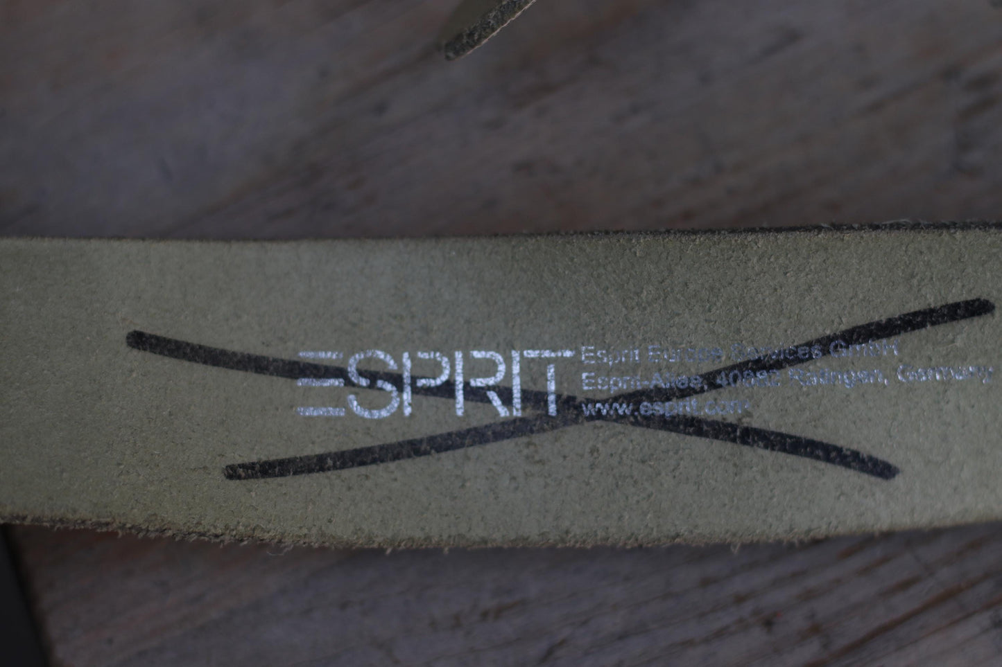 Y2K Metallic Leather Belt β Esprit Logo Buckle, Crackle Texture Silver Waist Acessory, 2000s Statement Piece