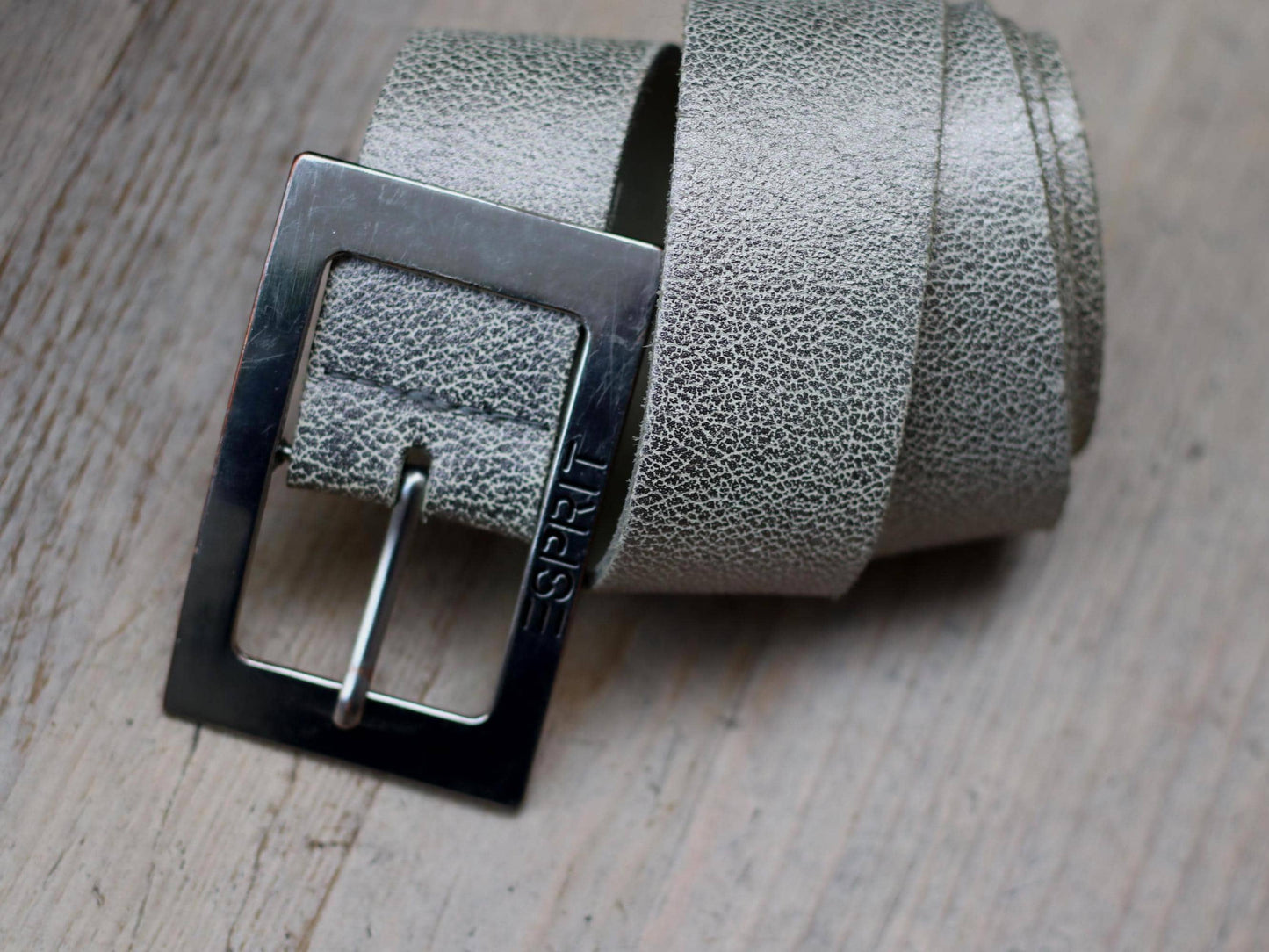 Y2K Metallic Leather Belt β Esprit Logo Buckle, Crackle Texture Silver Waist Acessory, 2000s Statement Piece