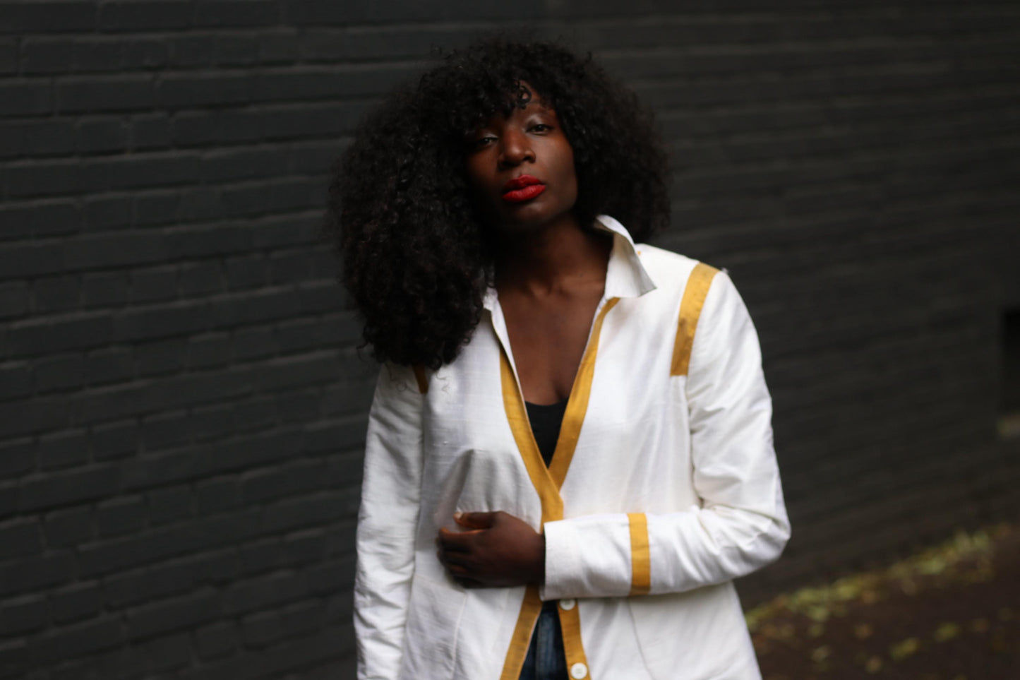 90s Silk Blazer– Vintage lightweight Jacket–Minimalist White and Gold Eveningwear Shirt |