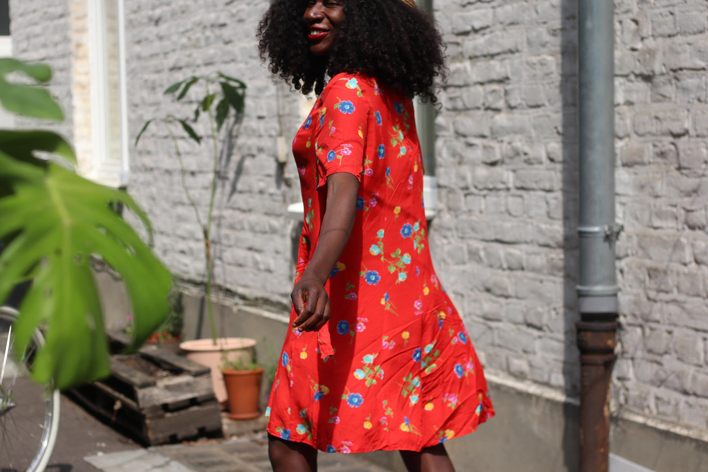 80s Vintage Red Floral Playsuit – Short Sleeve Romper with Button Front, Retro Festival Outfit, Summer One Piece