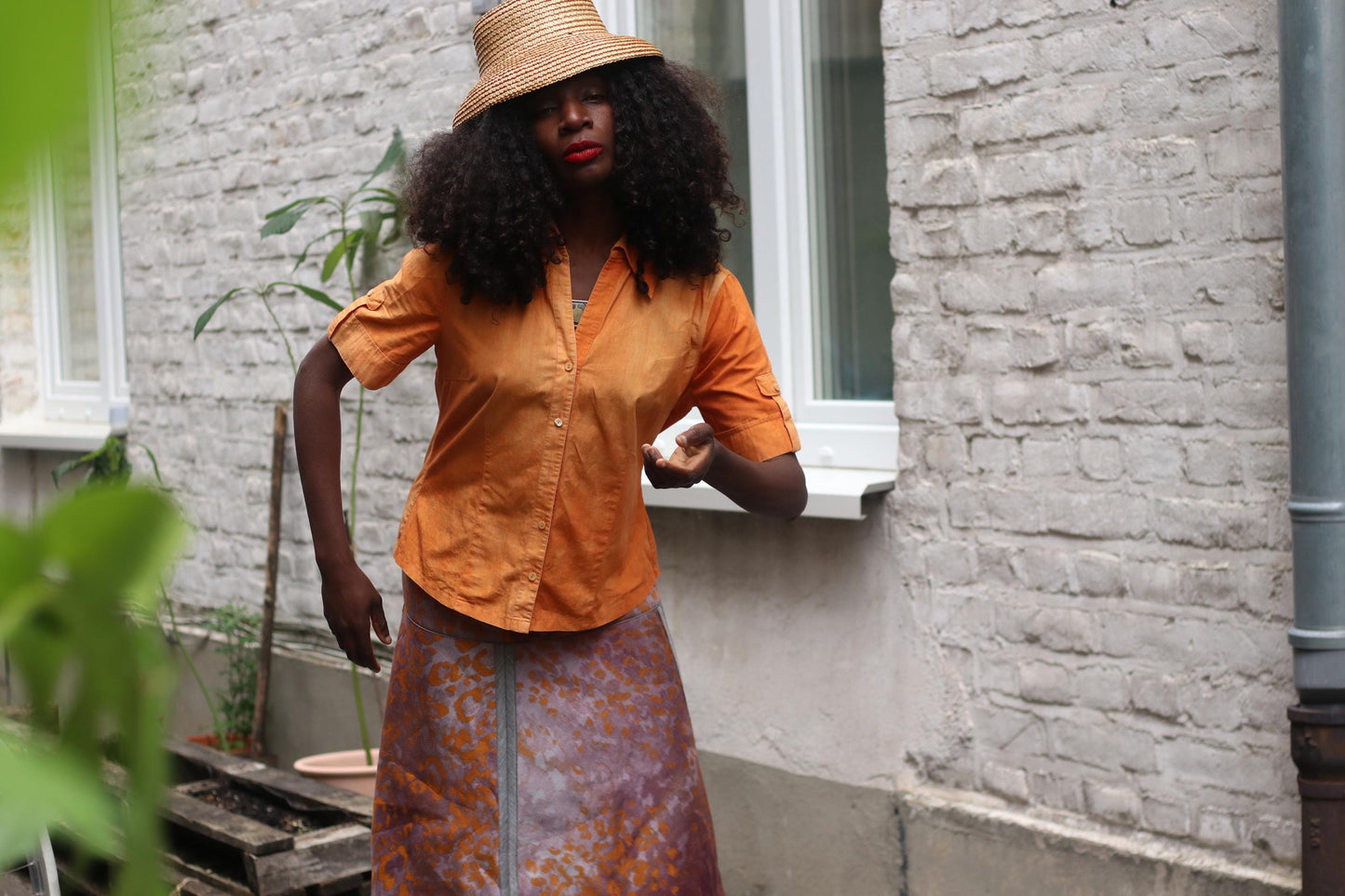Vintage Brown Orange Shirt – 90s Short Sleeve Button Down Collared Top – Women’s Lightweight Summer Blouse Retro Minimalist Style