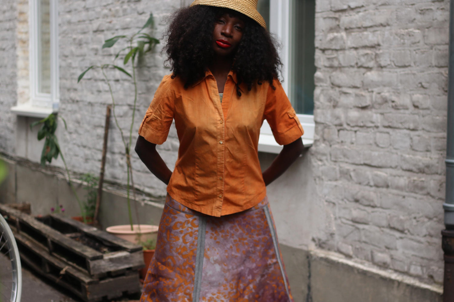 Vintage Brown Orange Shirt – 90s Short Sleeve Button Down Collared Top – Women’s Lightweight Summer Blouse Retro Minimalist Style