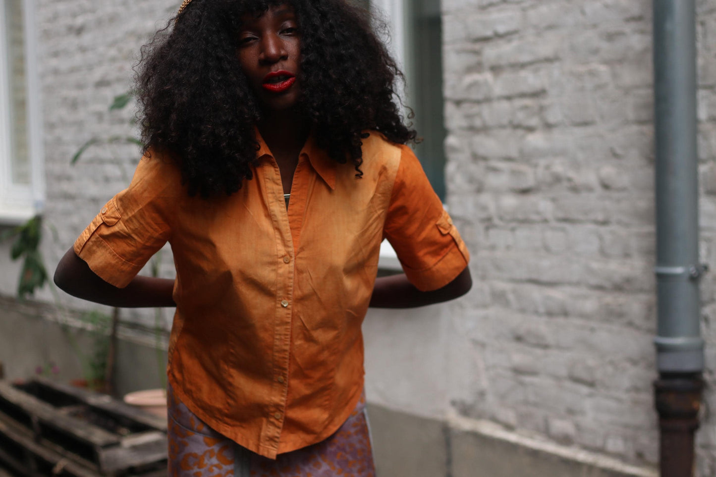 Vintage Brown Orange Shirt – 90s Short Sleeve Button Down Collared Top – Women’s Lightweight Summer Blouse Retro Minimalist Style