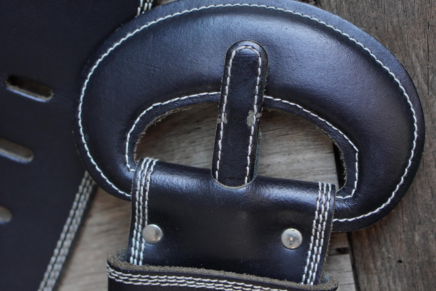 Y2K Wide Black Leather Cinch Belt: Oversized Buckle, White Stitch