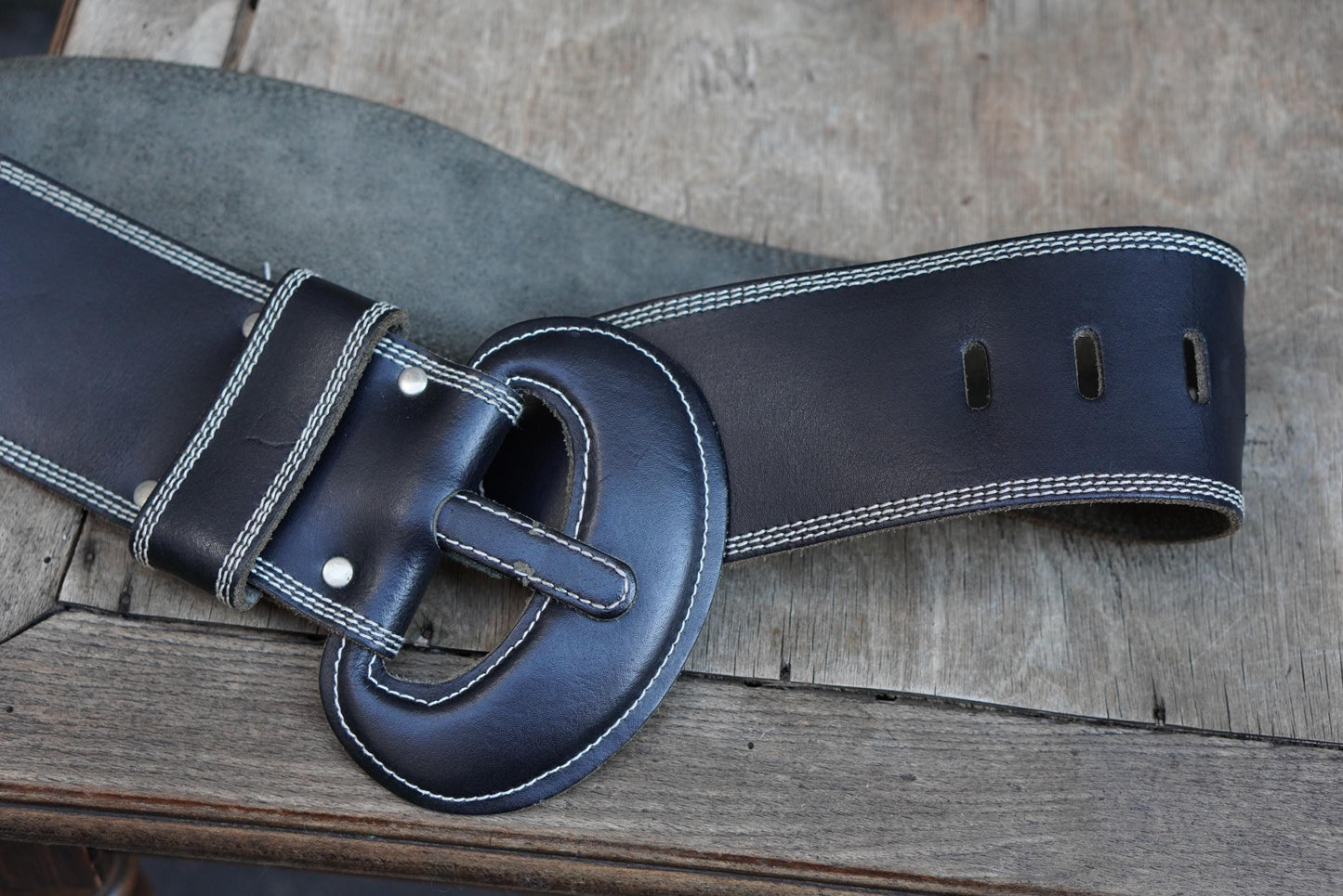 Y2K Wide Black Leather Cinch Belt: Oversized Buckle, White Stitch