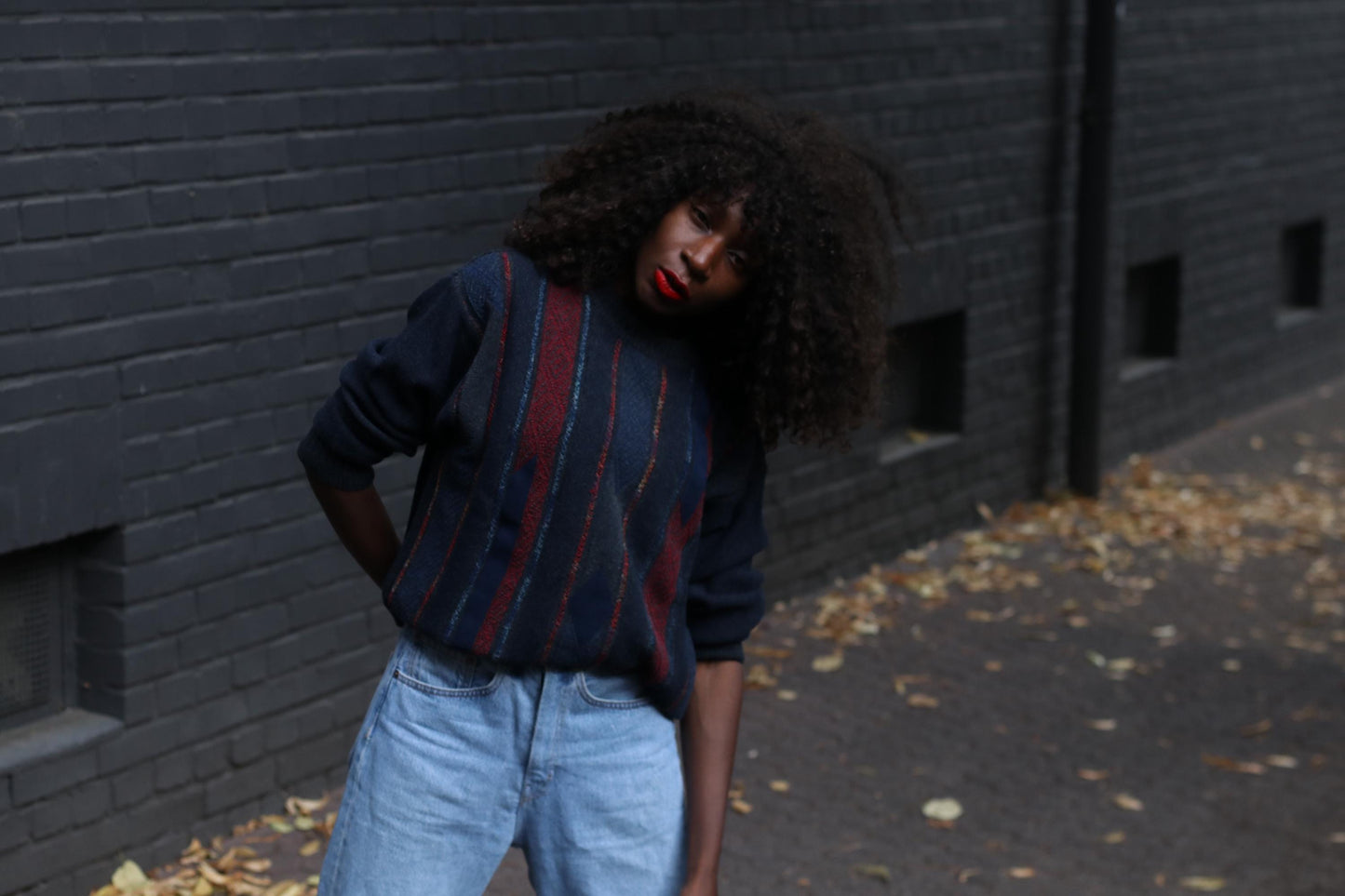 Vintage 90s Navy Blue Sweater – Cozy Stripes Argyle Pullover, Textured Knit, Unisex Retro Jumper