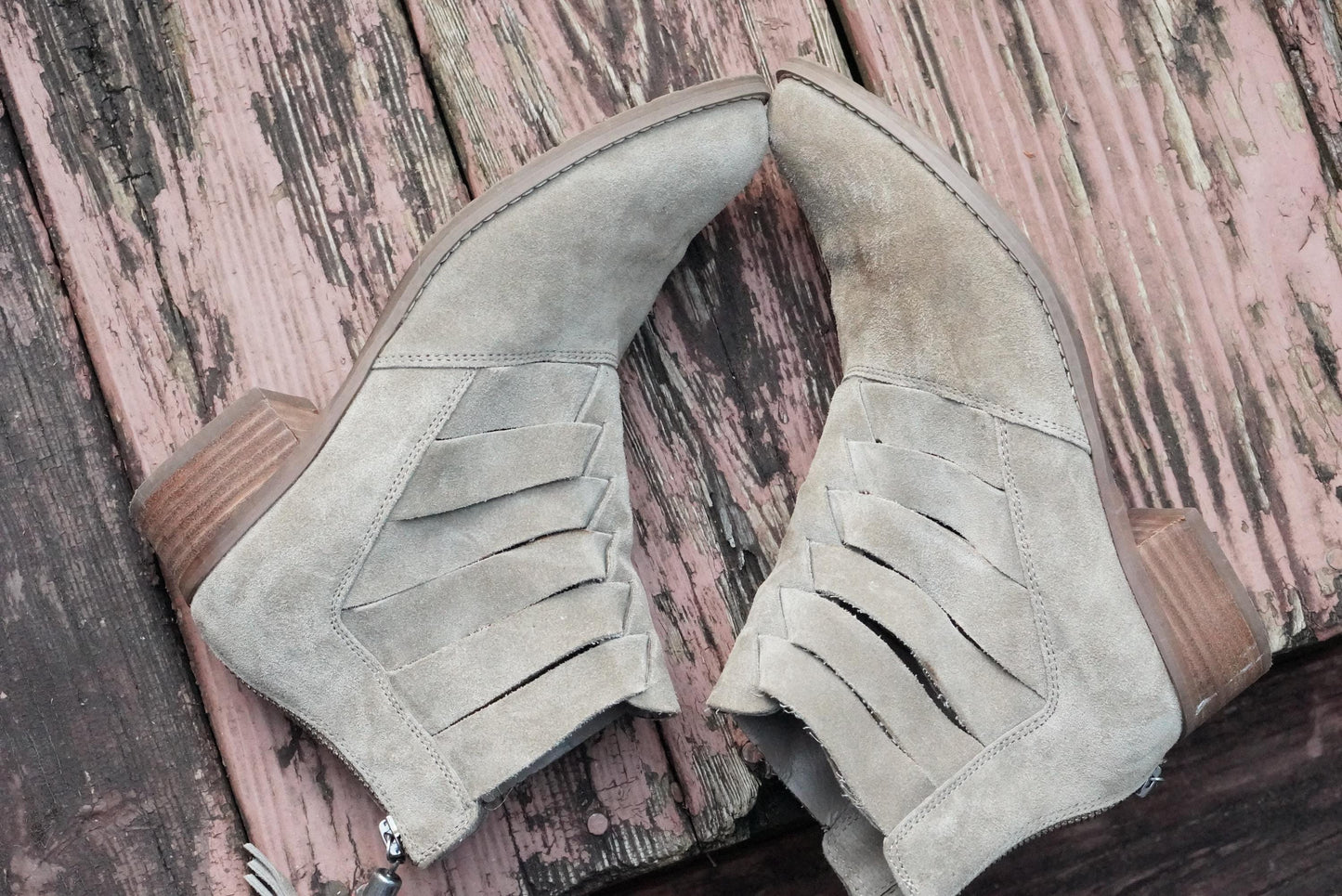 Volatile Suede Ankle Boots; Vintage Taupe Woven Cutout Heel Zipper Western Booties US 6.5
