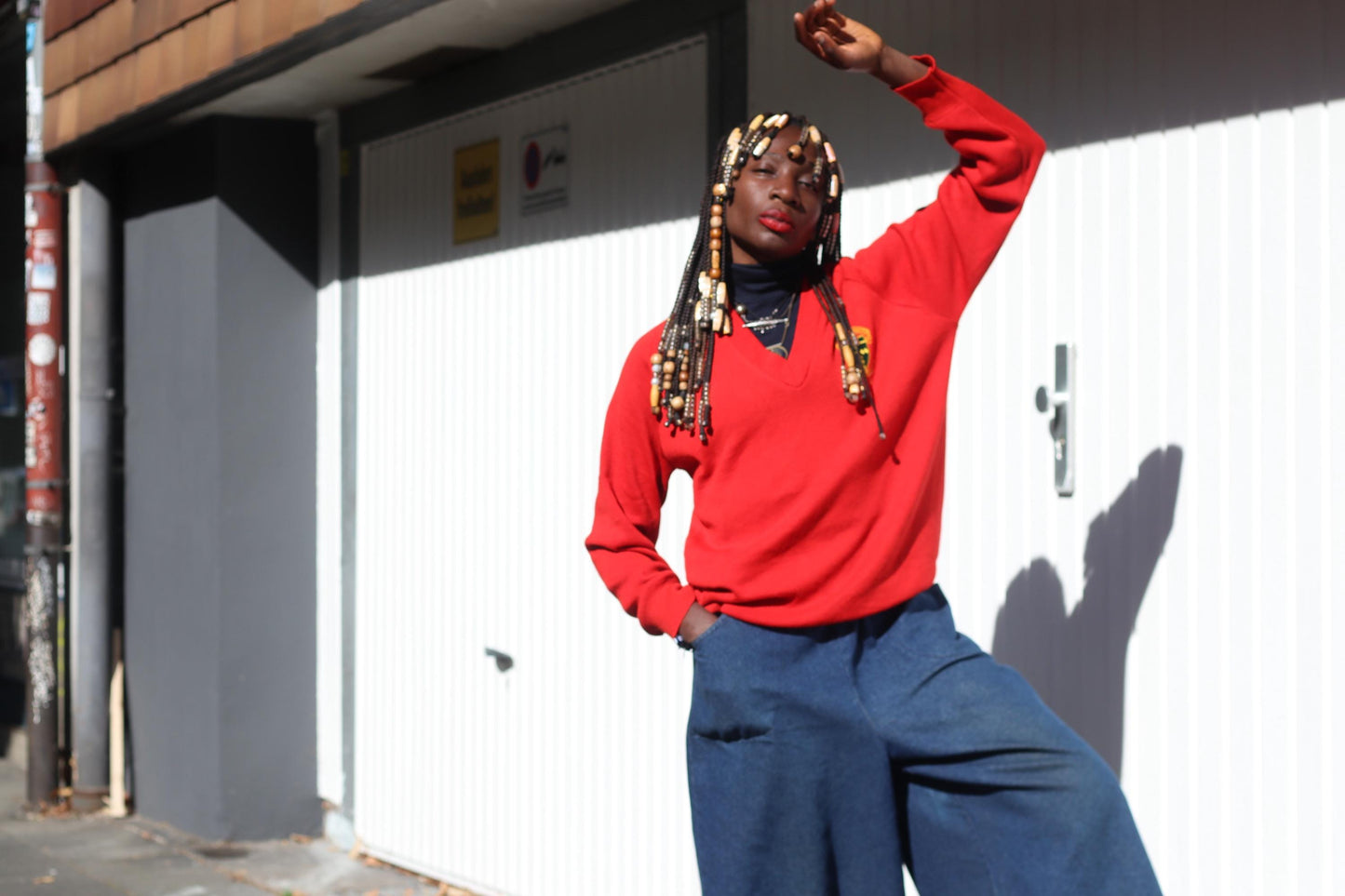 Vintage Red Sweatshirt 90s Crest Logo Pullover Retro College Sportswear Jumper