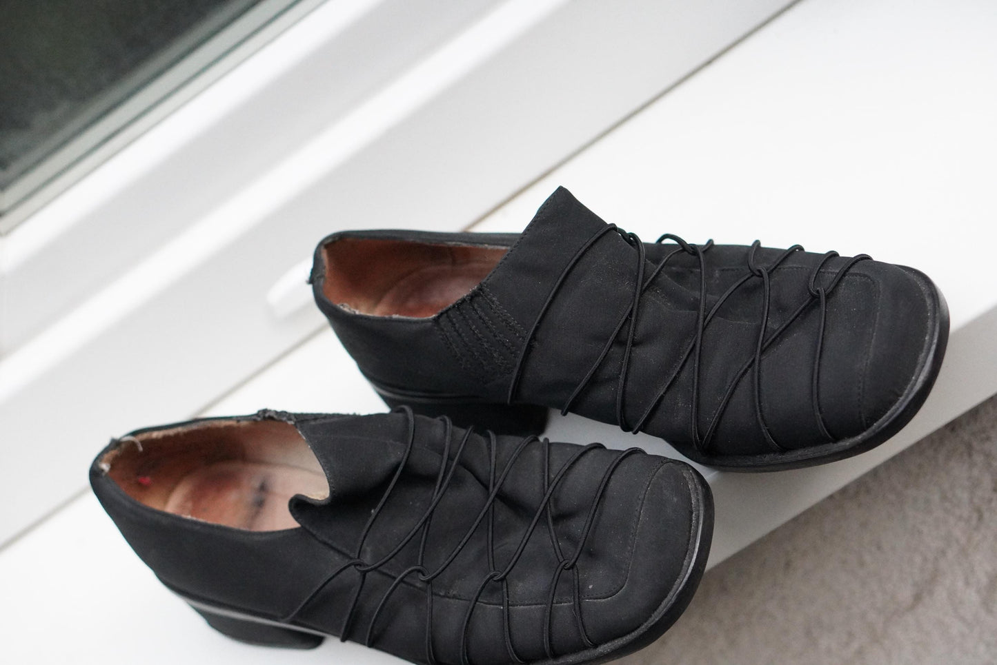 Vintage 90s Black Elastic Cage Loafers Square Toe Block Heel Techwear Shoes 37.5