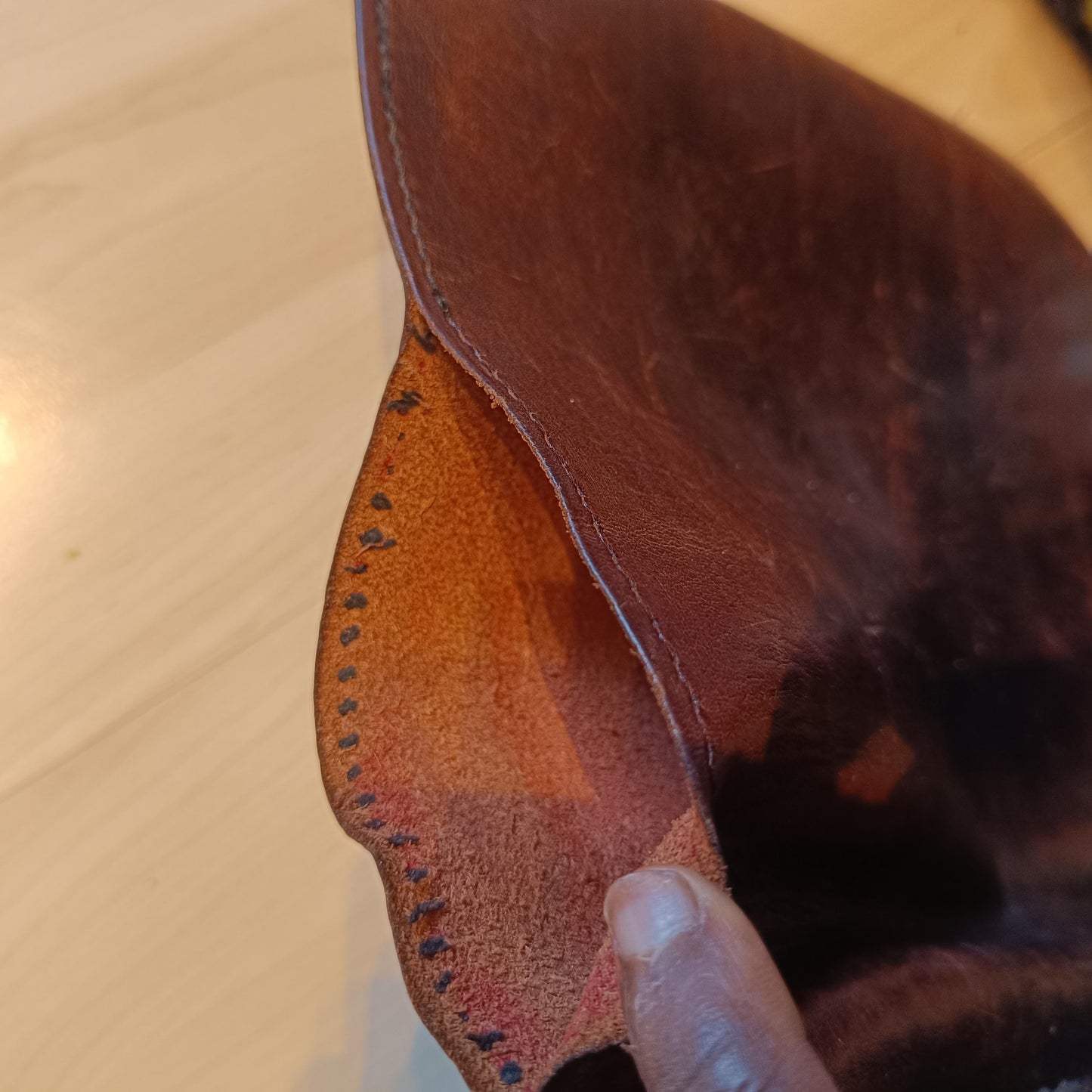 Vintage Leather Saddle Bag Stirrup Buckle Equestrian Shoulder Bag Brown Crossbody